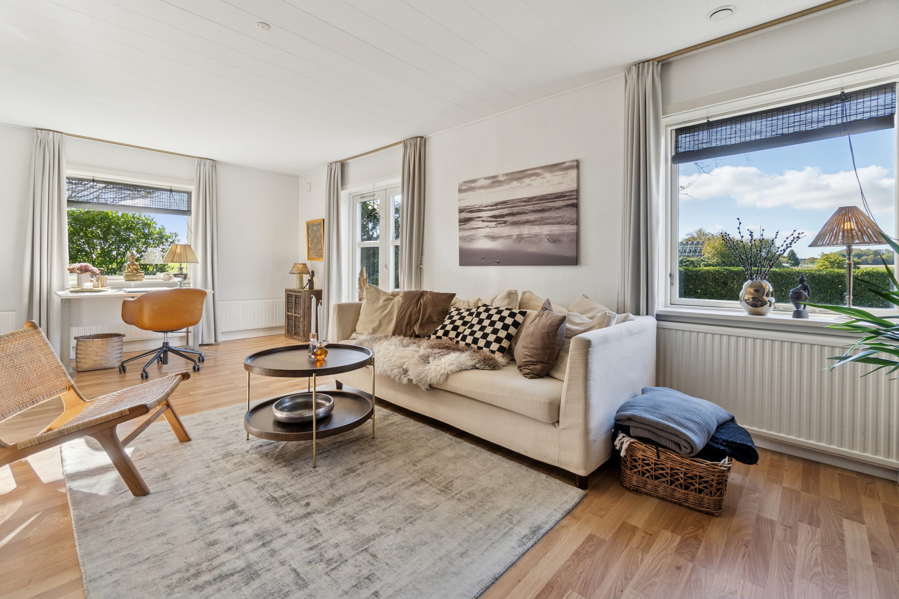 Fremhævet stue billede i fuldskærmstilstand. Billede af Stensebyvejen 22, Bodilsker, 3730 Nexø