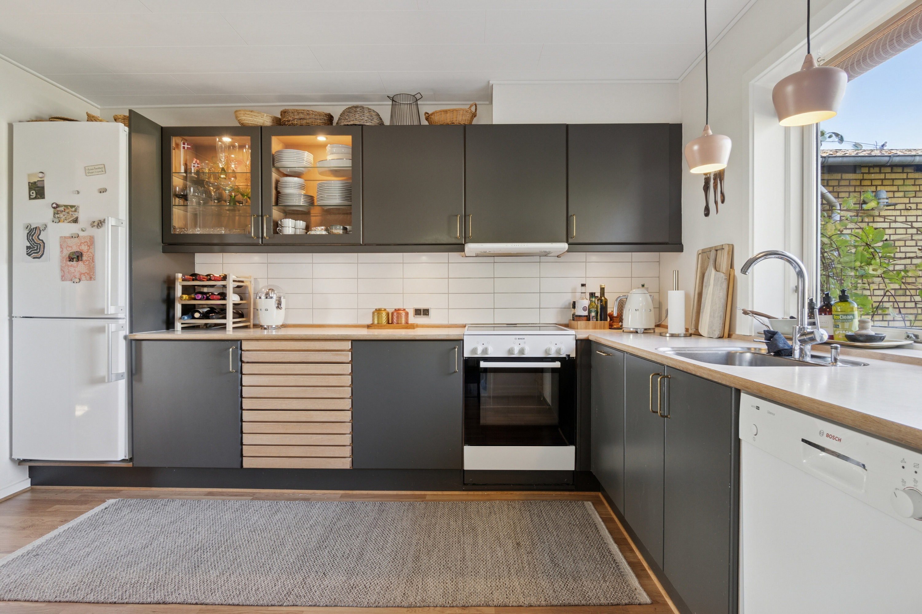 Fremhævet køkken billede i fuldskærmstilstand. Billede af Stensebyvejen 22, Bodilsker, 3730 Nexø