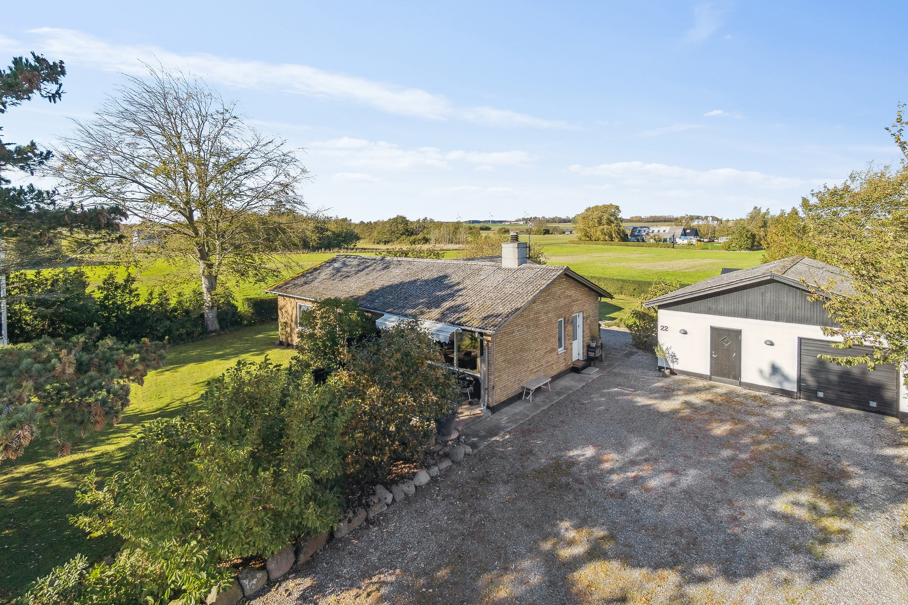 Miniaturebillede 2: set fra haven. Billede af Stensebyvejen 22, Bodilsker, 3730 Nexø