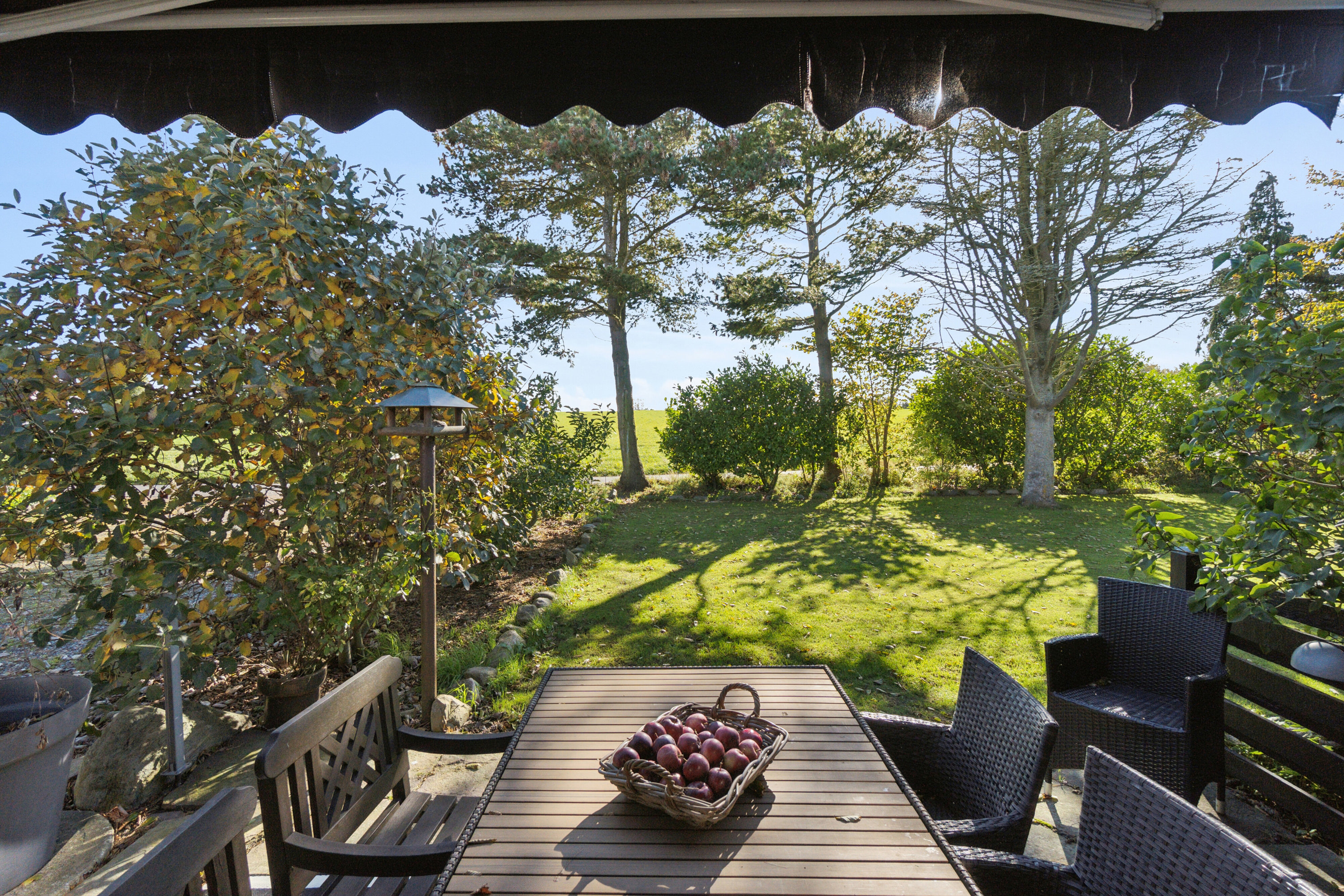 Fremhævet terrasse billede i fuldskærmstilstand. Billede af Stensebyvejen 22, Bodilsker, 3730 Nexø