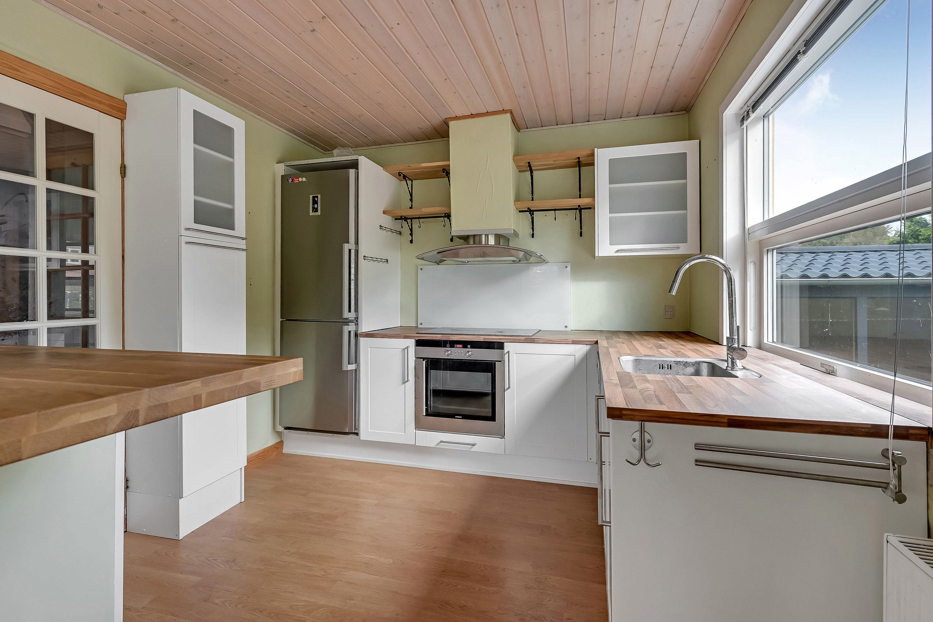 Fremhævet køkken billede i fuldskærmstilstand. Billede af Solbakken 2, 7600 Struer