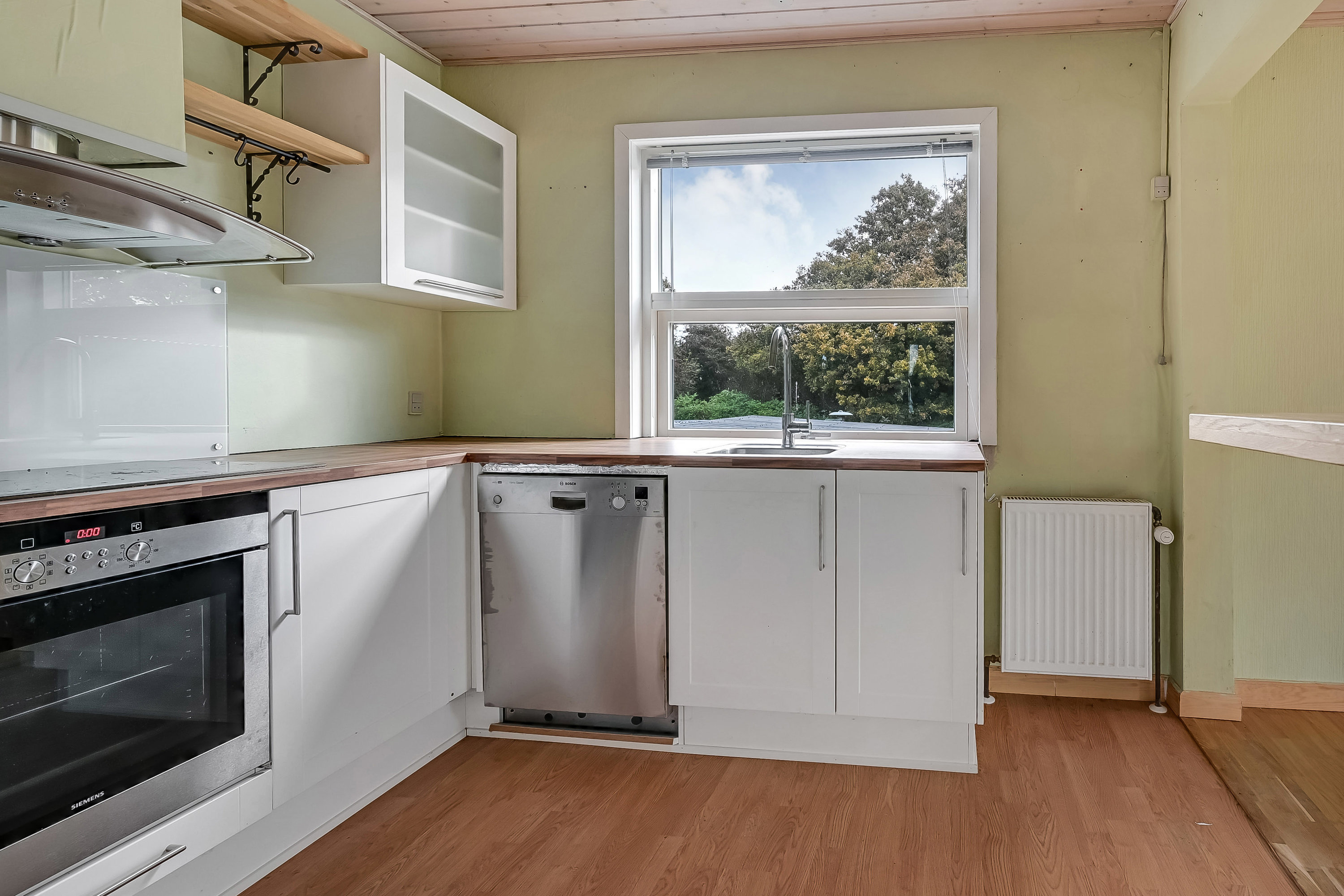 Fremhævet køkken billede i fuldskærmstilstand. Billede af Solbakken 2, 7600 Struer