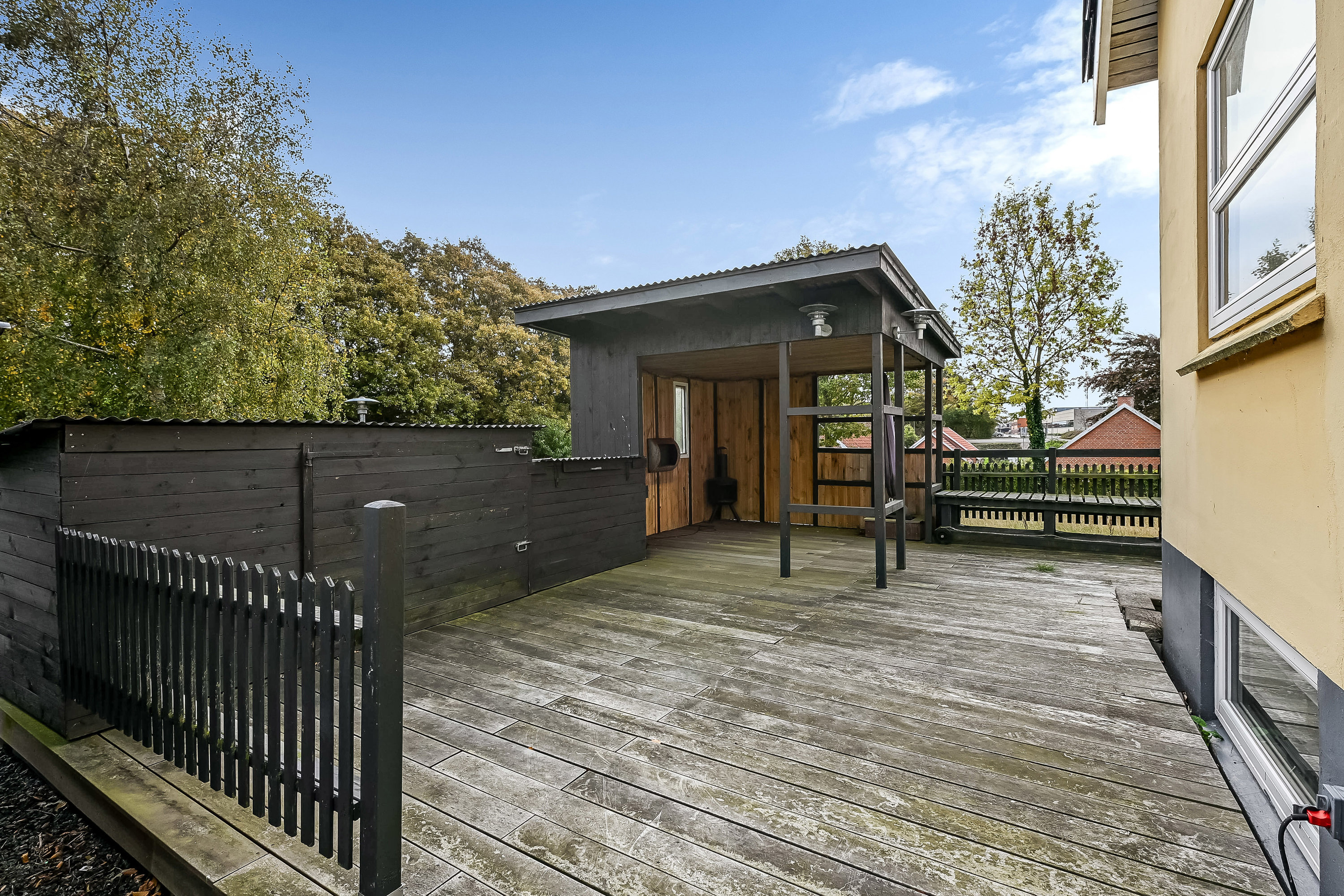 Fremhævet ejendommen billede i fuldskærmstilstand. Billede af Solbakken 2, 7600 Struer