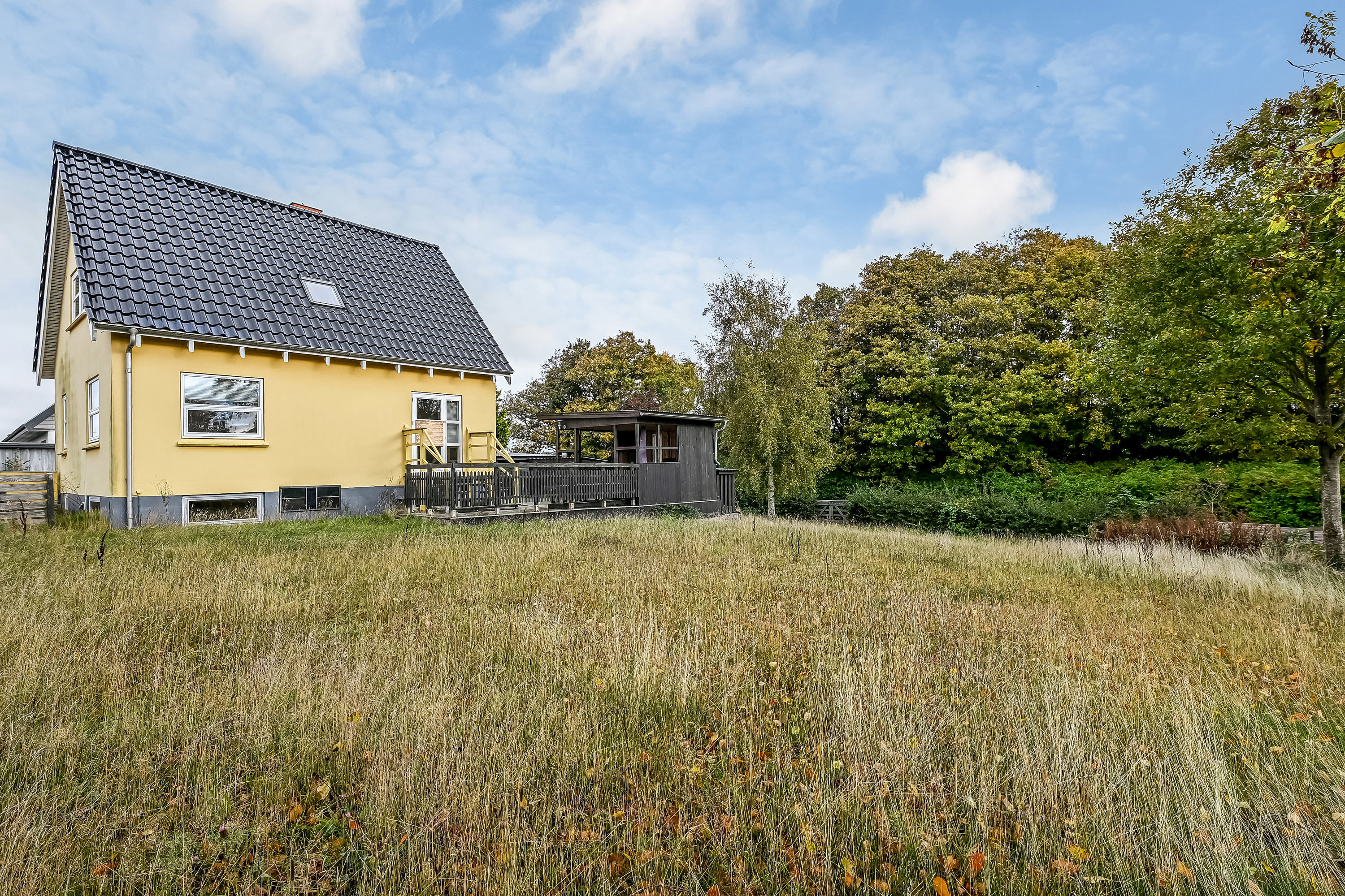 Miniaturebillede 2: ejendommen. Billede af Solbakken 2, 7600 Struer