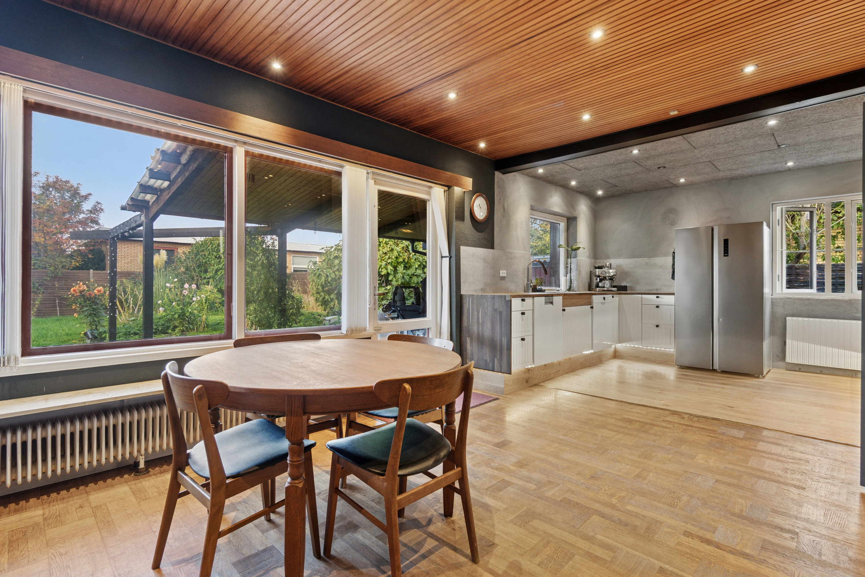 Fremhævet spisestue billede i fuldskærmstilstand. Billede af Morbærstien 5, Rønne, 3700 Rønne