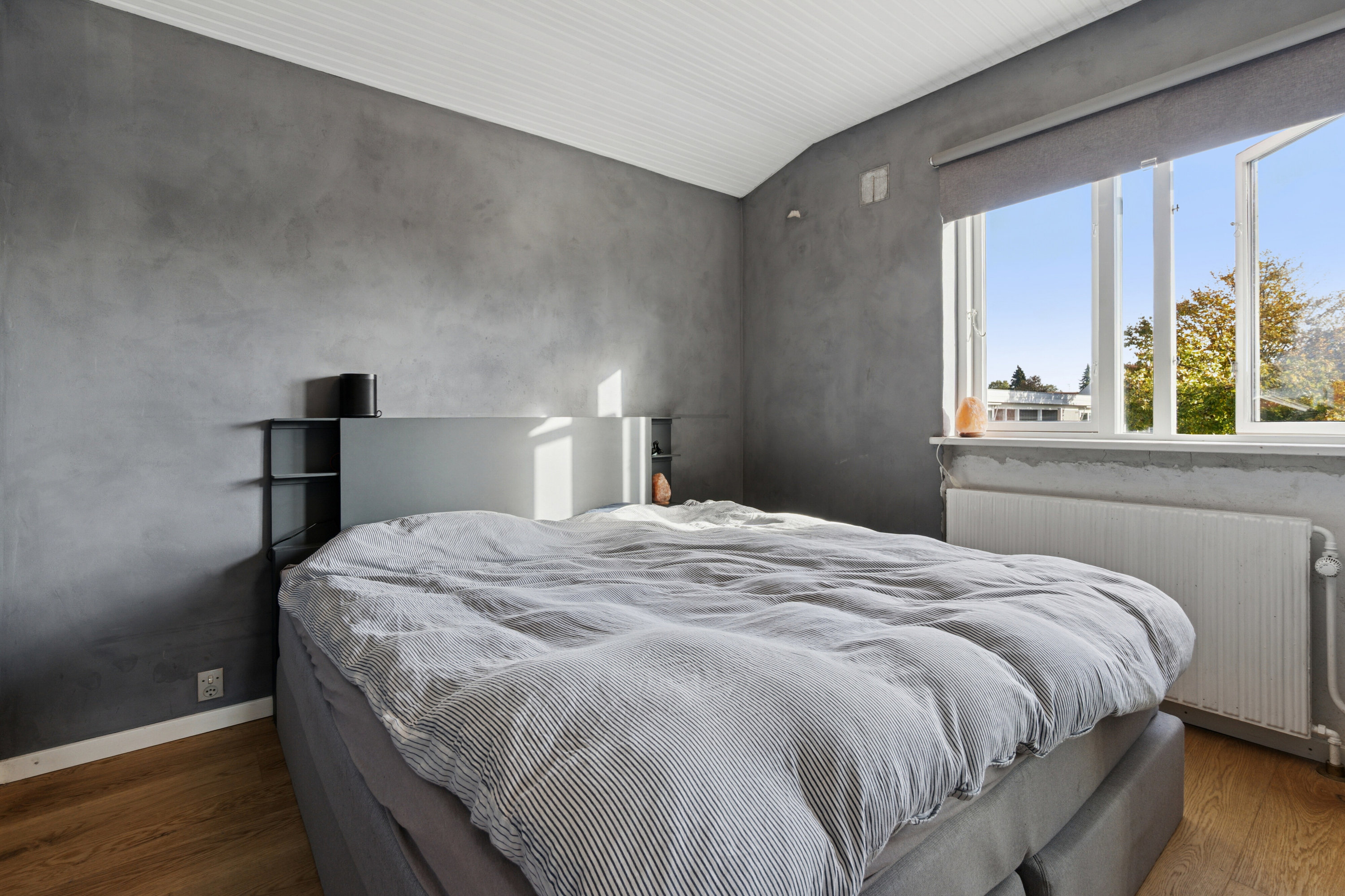 Fremhævet soveværelse billede i fuldskærmstilstand. Billede af Morbærstien 5, Rønne, 3700 Rønne