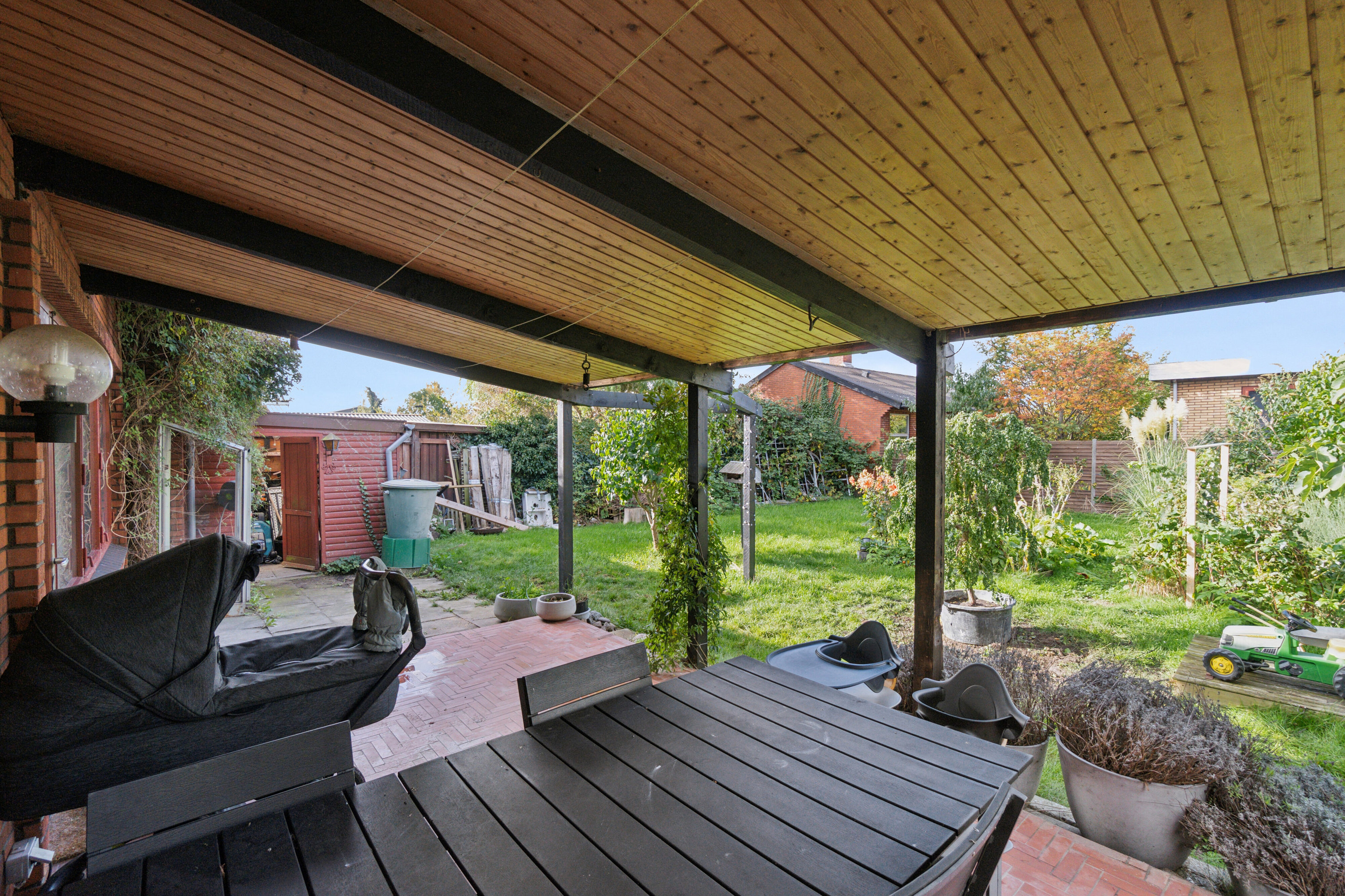 Fremhævet terrasse billede i fuldskærmstilstand. Billede af Morbærstien 5, Rønne, 3700 Rønne