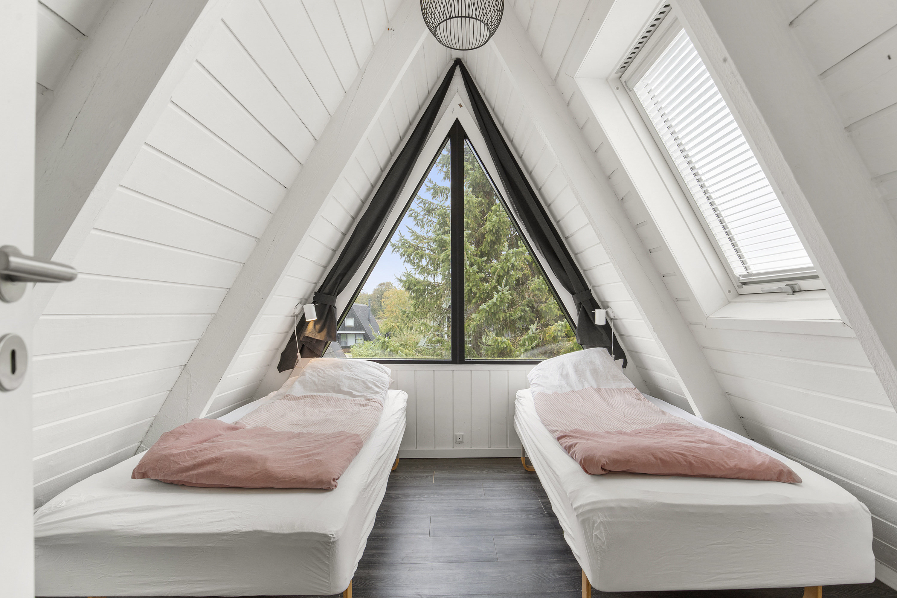 Fremhævet værelse billede i fuldskærmstilstand. Billede af Golfsvinget 207, Gatten, 9640 Farsø