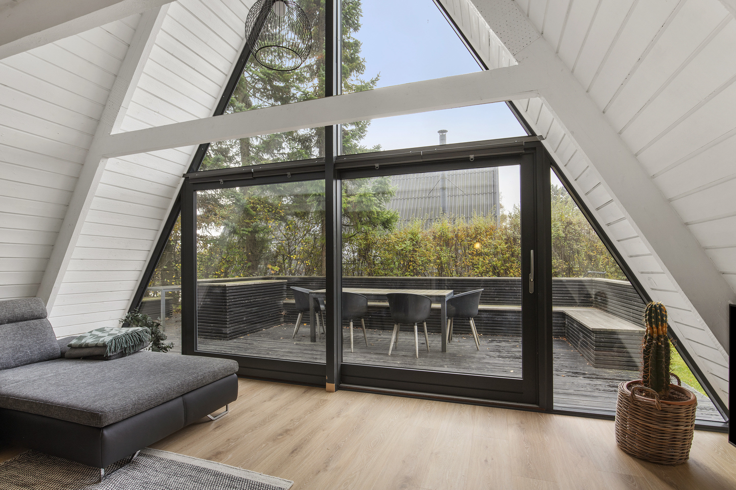 Fremhævet stue billede i fuldskærmstilstand. Billede af Golfsvinget 207, Gatten, 9640 Farsø