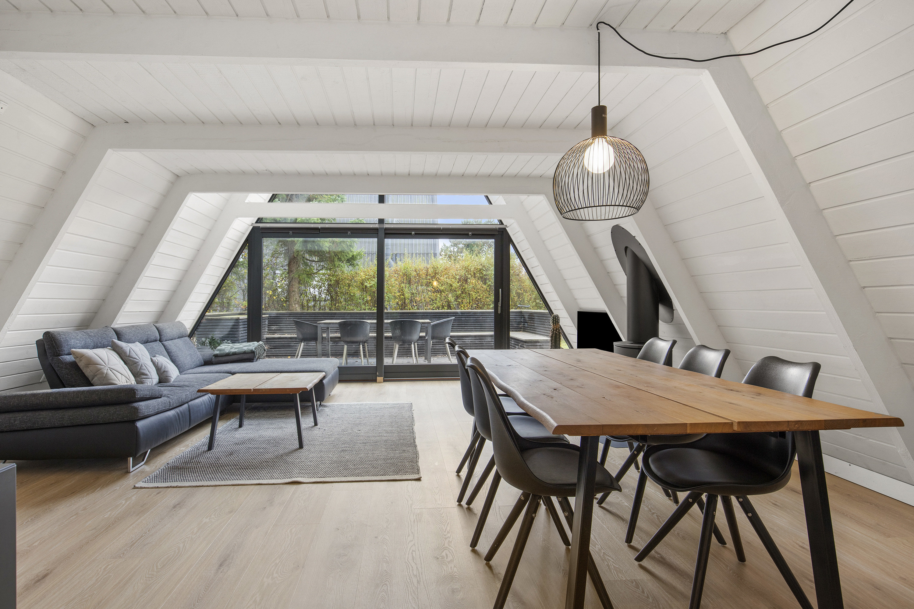 Fremhævet stue billede i fuldskærmstilstand. Billede af Golfsvinget 207, Gatten, 9640 Farsø