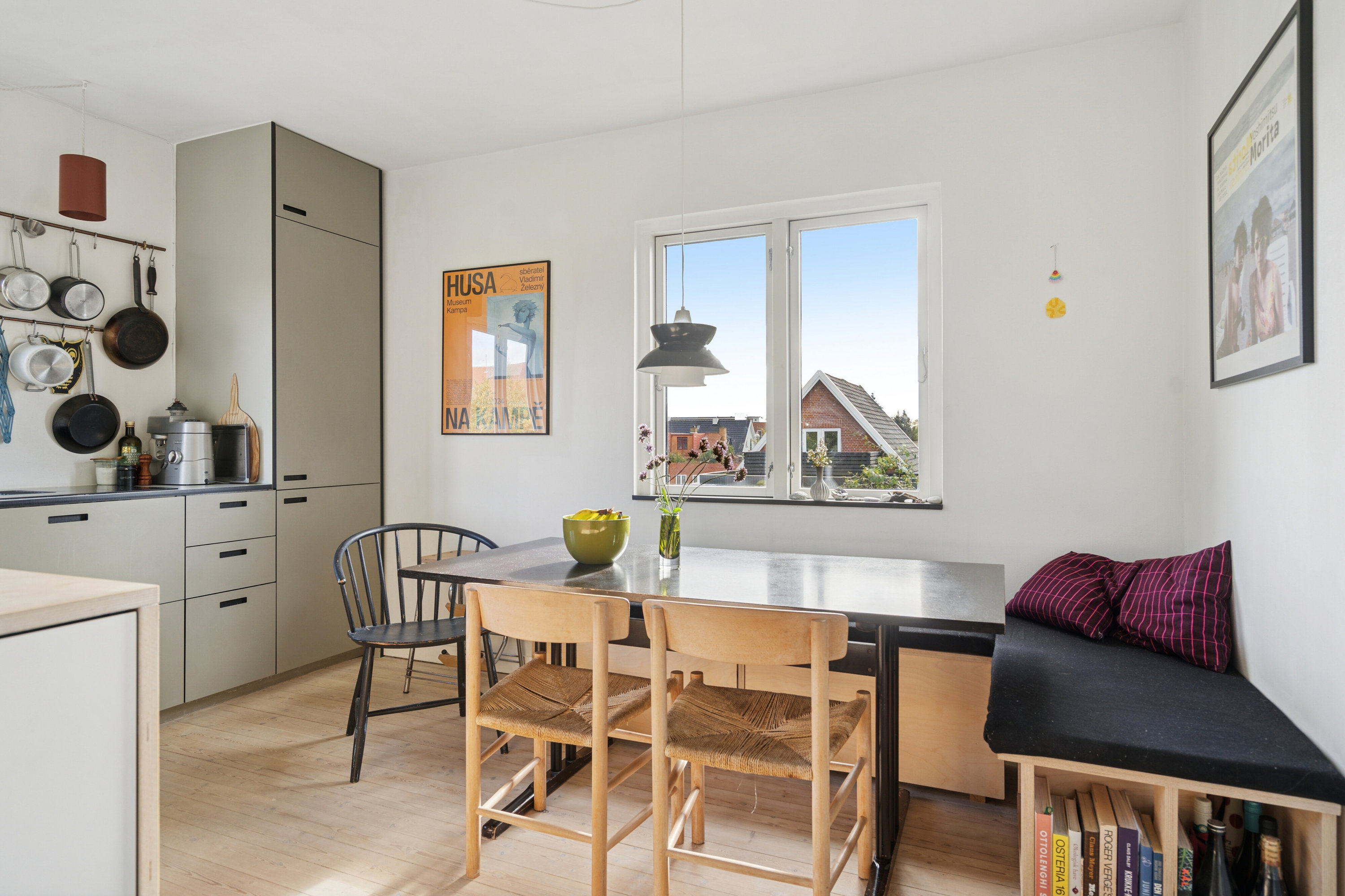 Fremhævet spisestue billede i fuldskærmstilstand. Billede af Christiansdal 38, 1., 2610 Rødovre