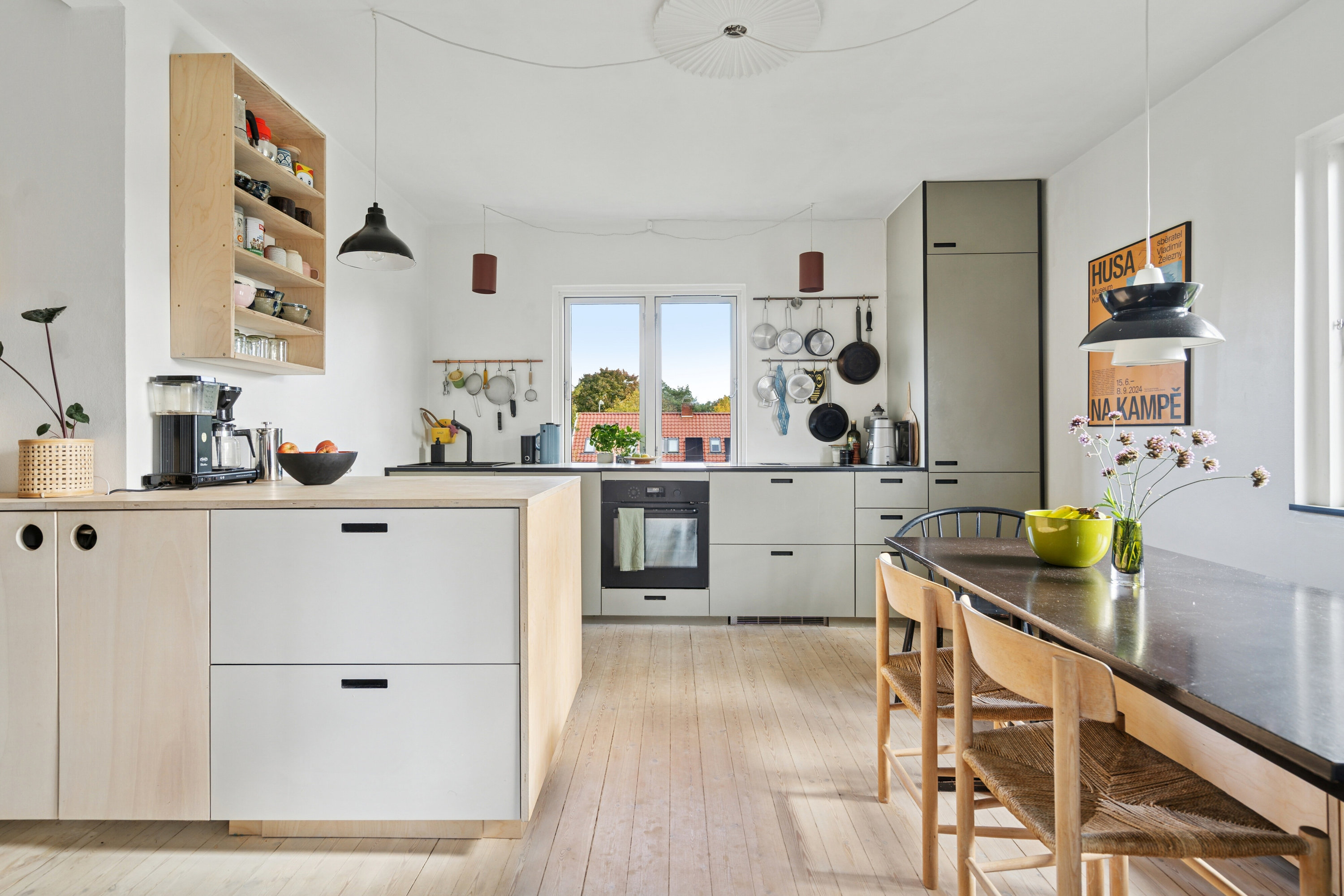 Fremhævet køkken billede i fuldskærmstilstand. Billede af Christiansdal 38, 1., 2610 Rødovre