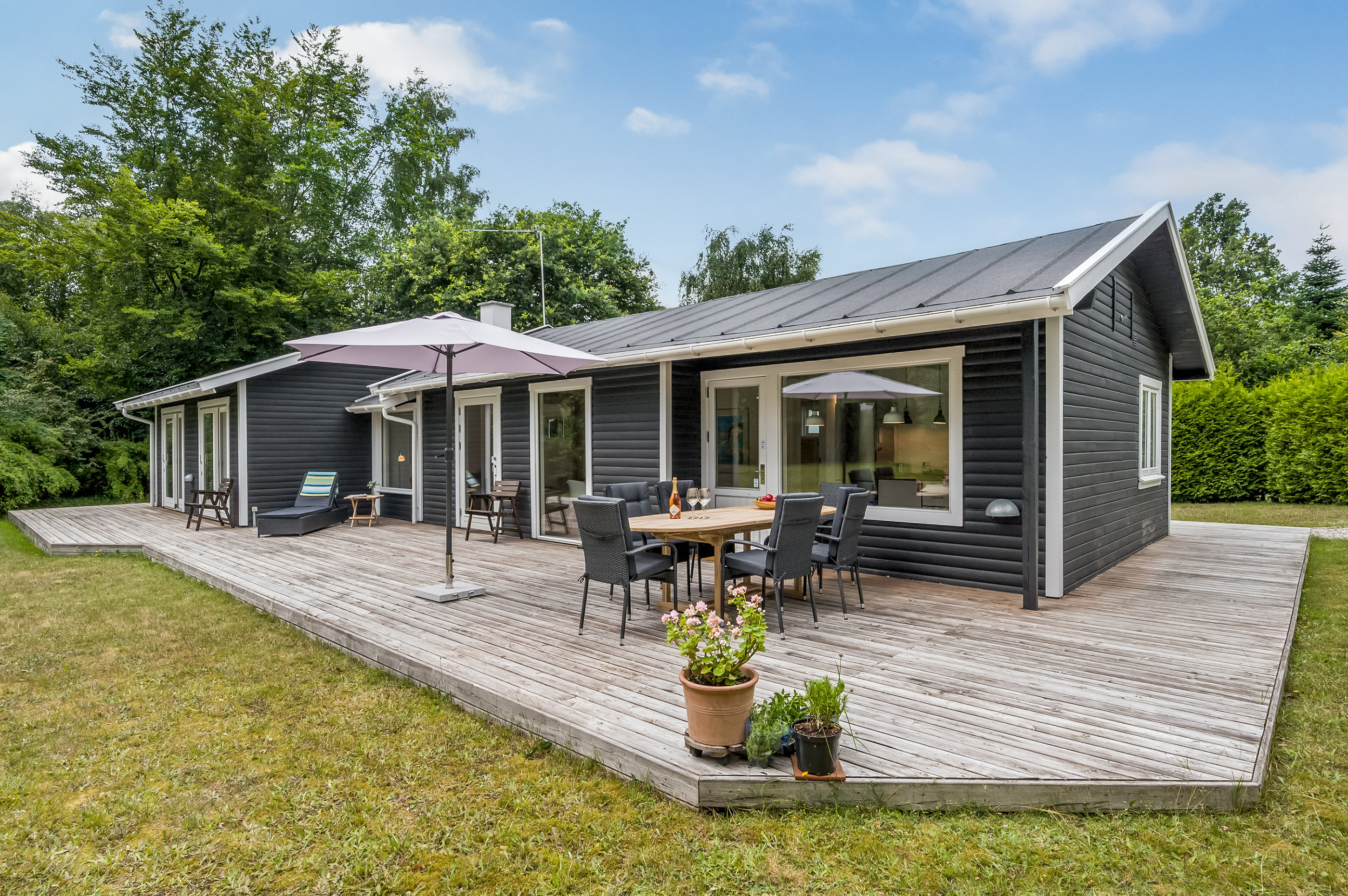 Fremhævet  billede i fuldskærmstilstand. Billede af Månedalen 7A, 3100 Hornbæk