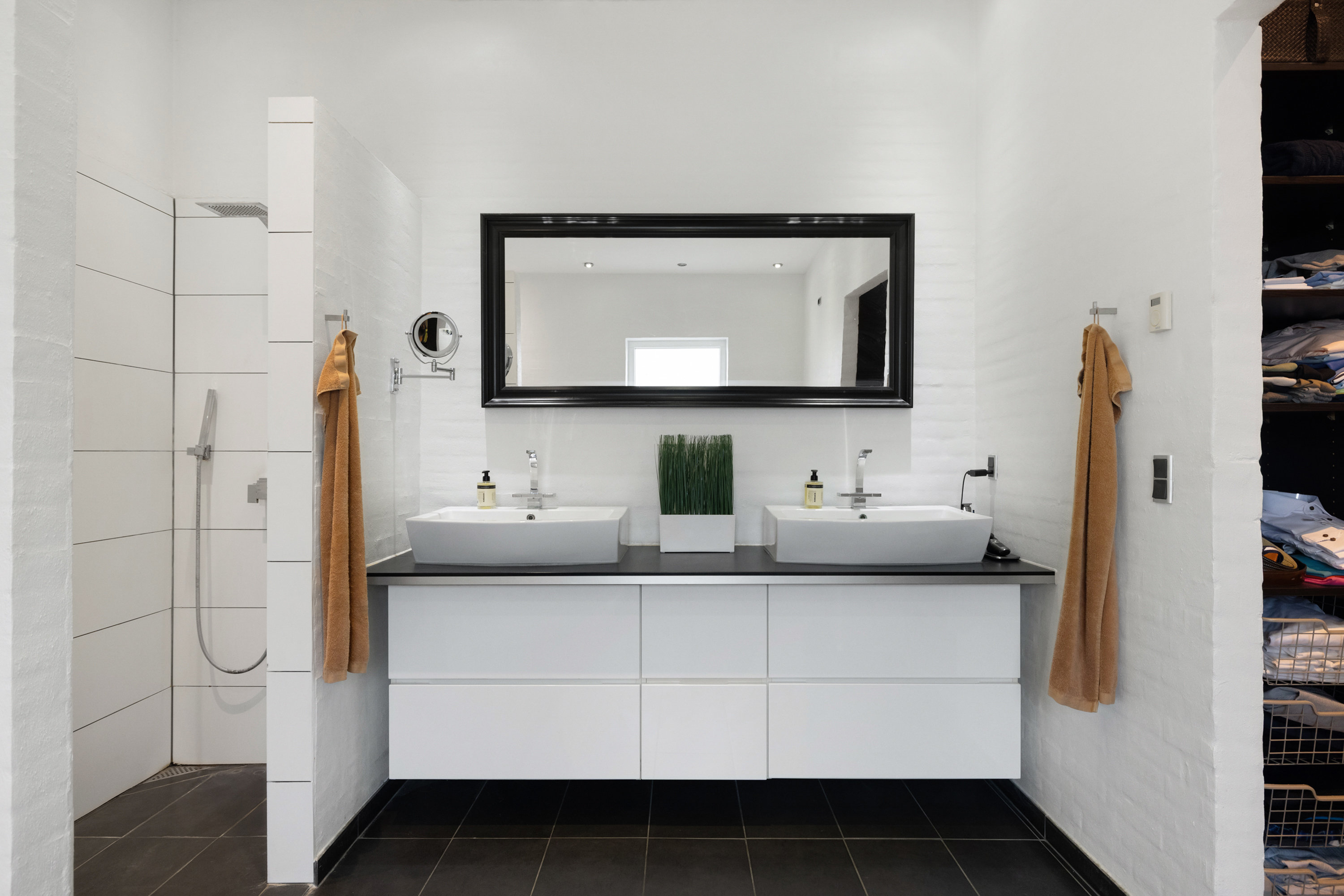 Fremhævet  billede i fuldskærmstilstand. Billede af Østervænget 32, 8381 Tilst