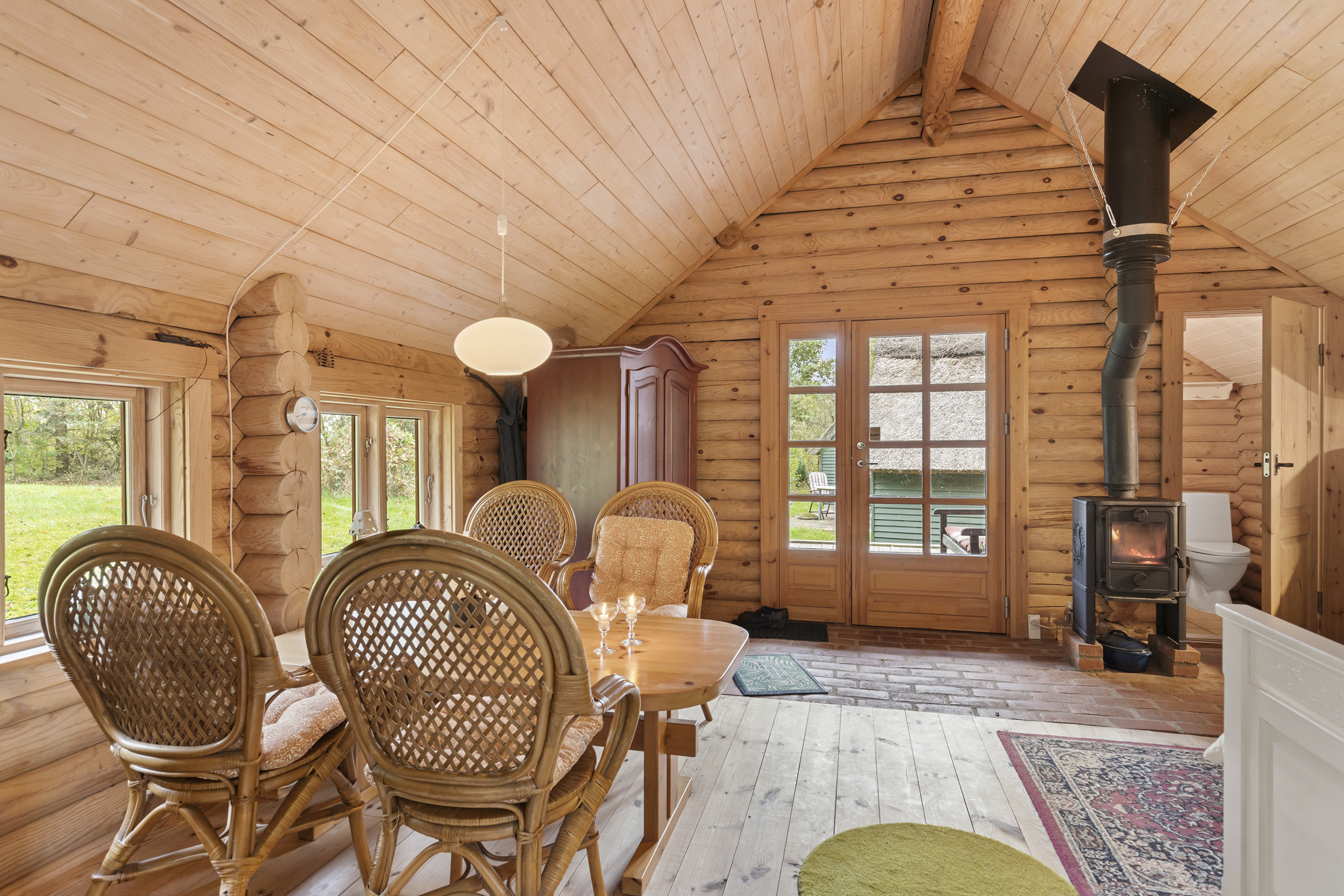 Fremhævet stue - det store anneks billede i fuldskærmstilstand. Billede af Gatten Møllevej 83, Gatten, 9640 Farsø