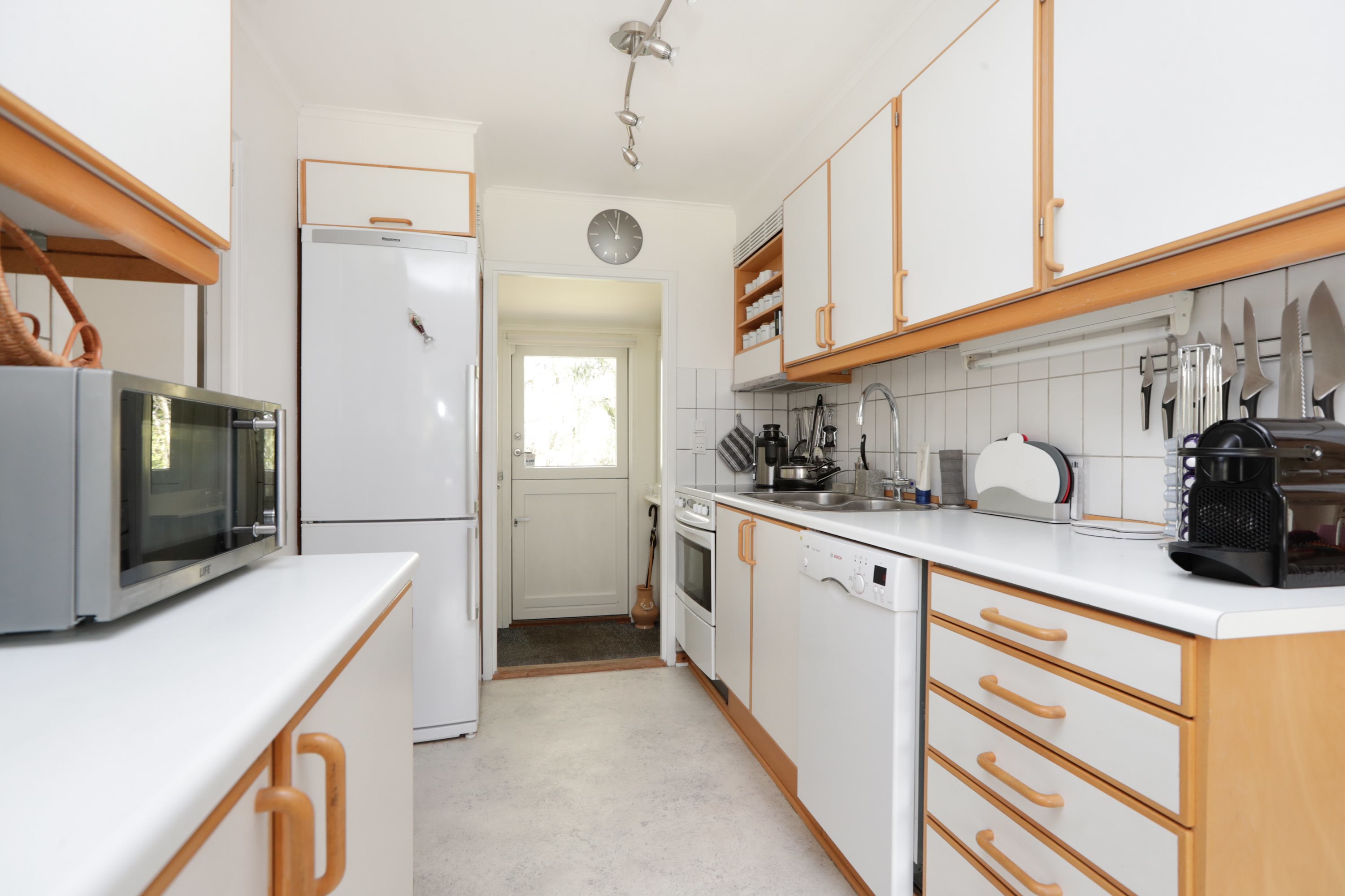 Fremhævet køkken billede i fuldskærmstilstand. Billede af Toplærkevej 13, Dybendal, 4190 Munke Bjergby