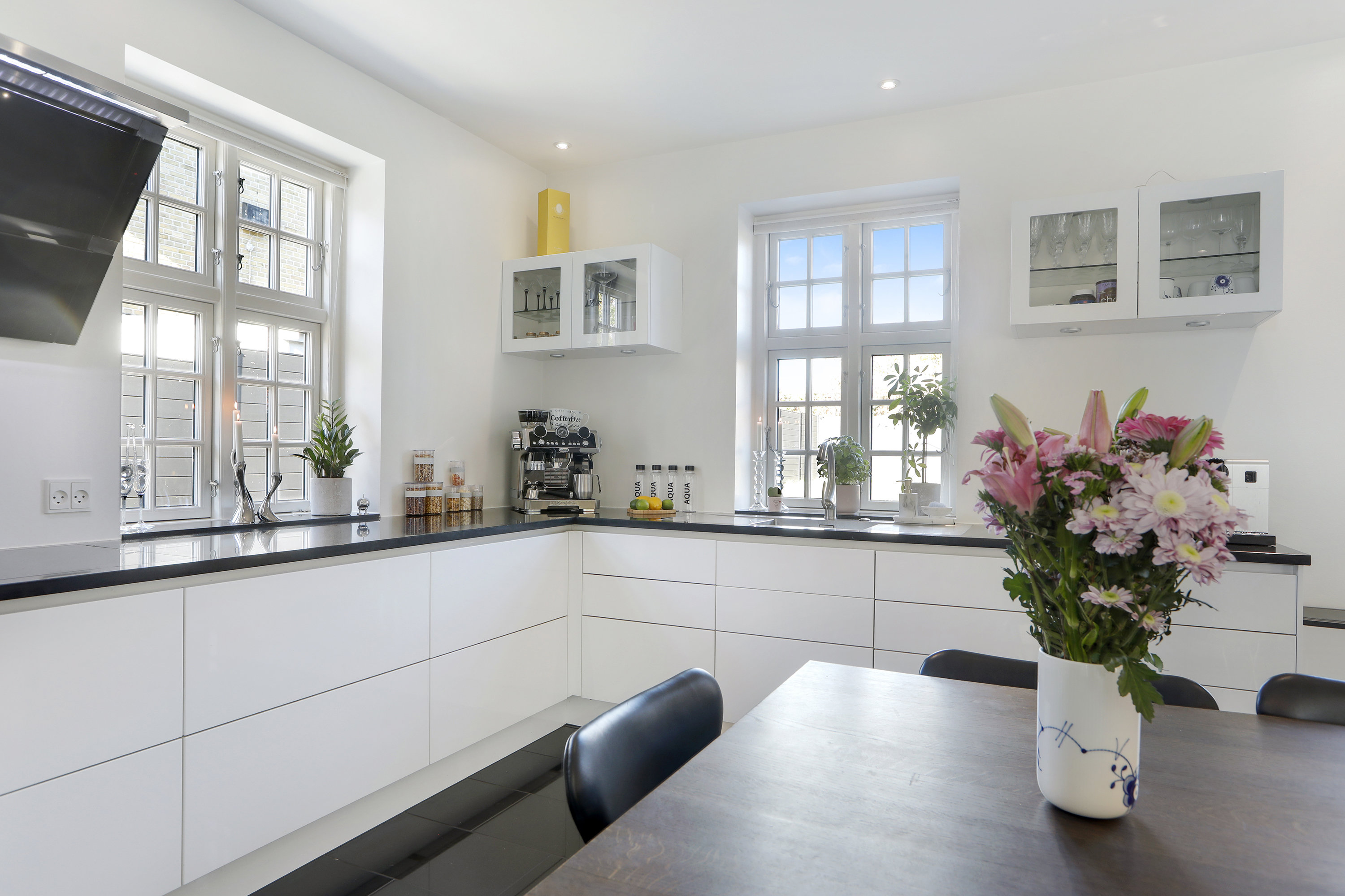 Fremhævet køkken billede i fuldskærmstilstand. Billede af Herlev Hovedgade 194, 2730 Herlev