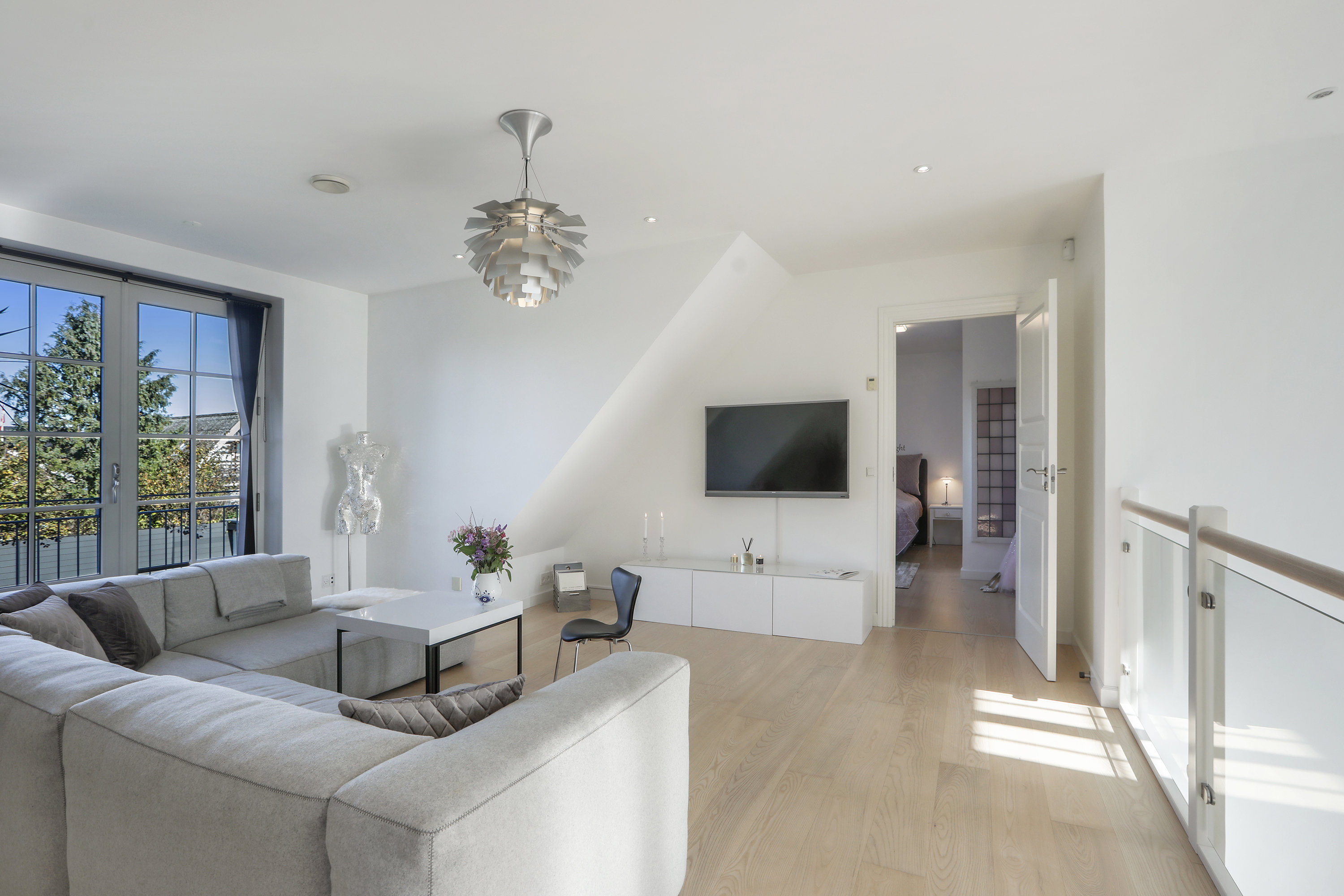 Fremhævet stue billede i fuldskærmstilstand. Billede af Herlev Hovedgade 194, 2730 Herlev