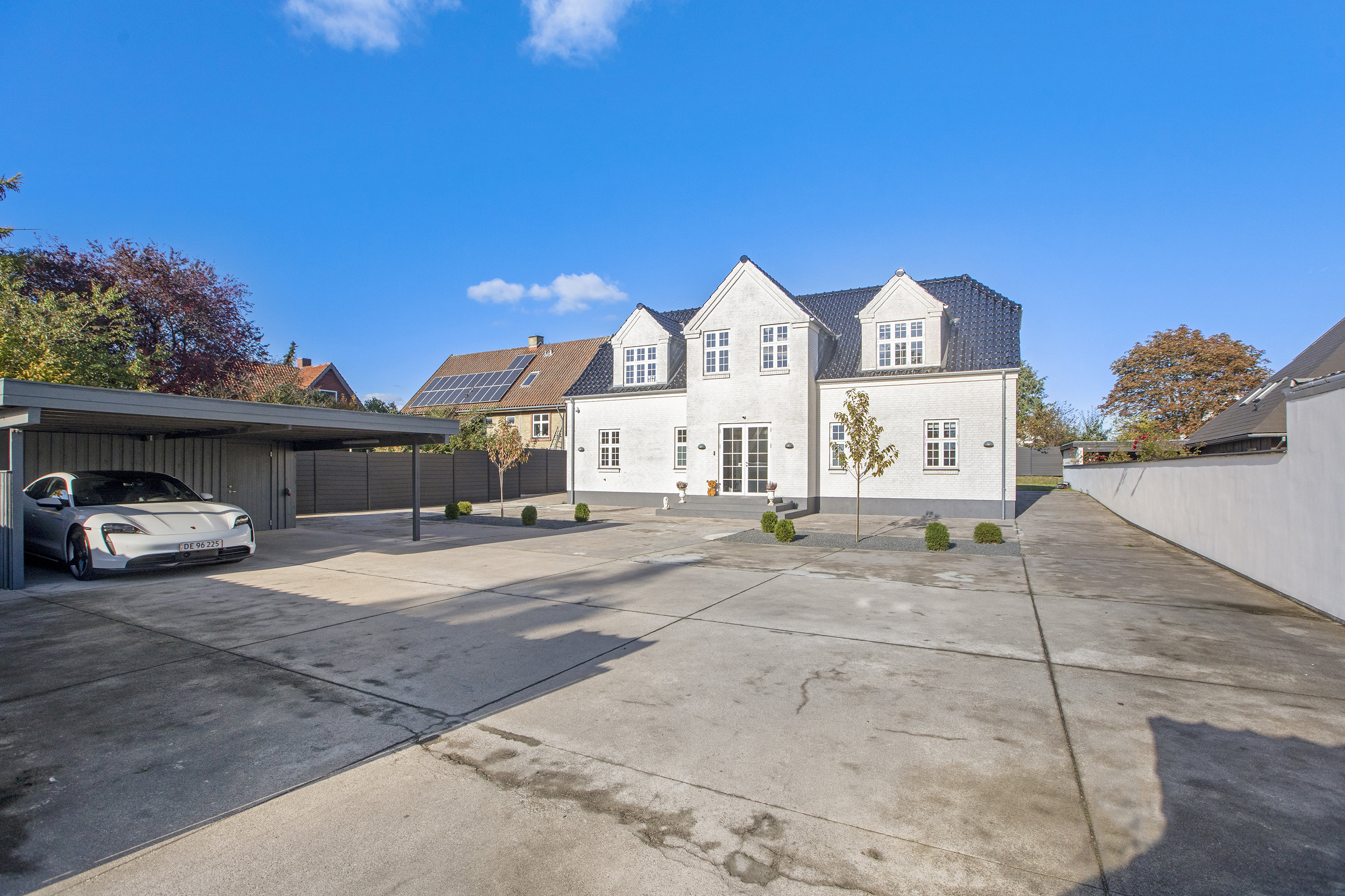 Fremhævet set fra vejen billede i fuldskærmstilstand. Billede af Herlev Hovedgade 194, 2730 Herlev