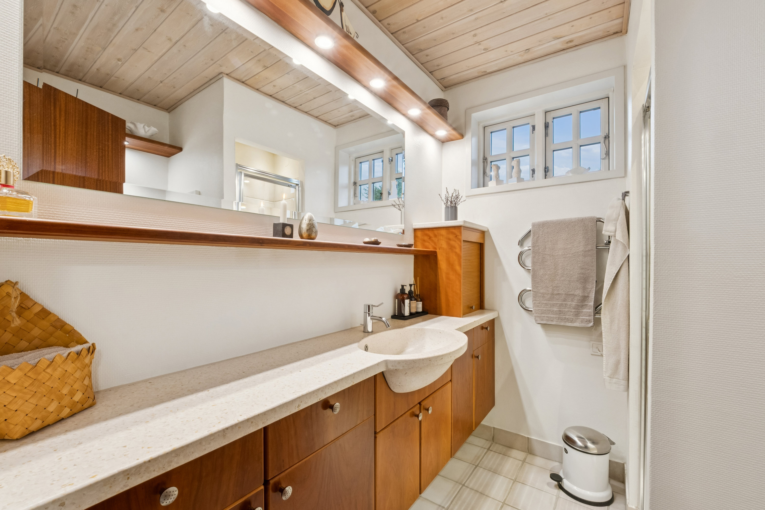 Fremhævet badeværelse billede i fuldskærmstilstand. Billede af Danelykke 28, Hem, 7800 Skive