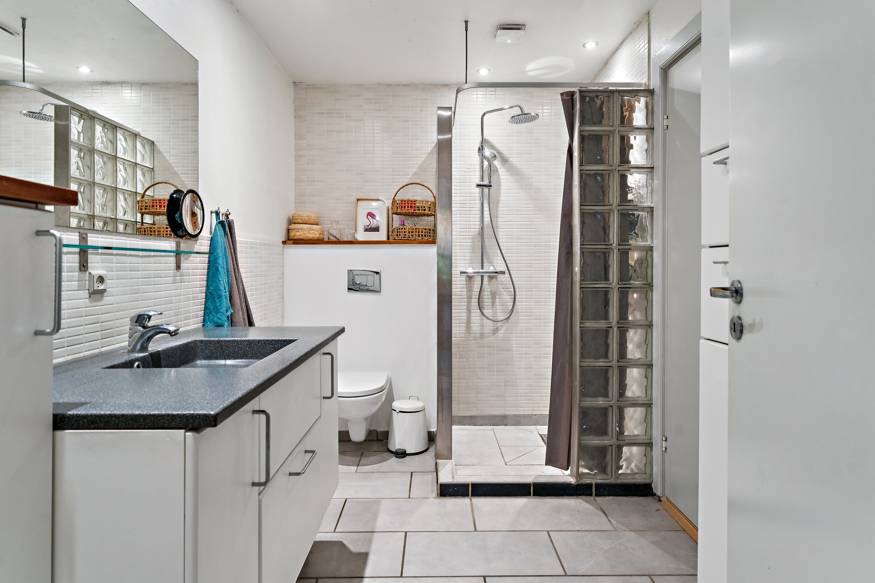 Fremhævet badeværelse billede i fuldskærmstilstand. Billede af Godset 7, 8870 Langå