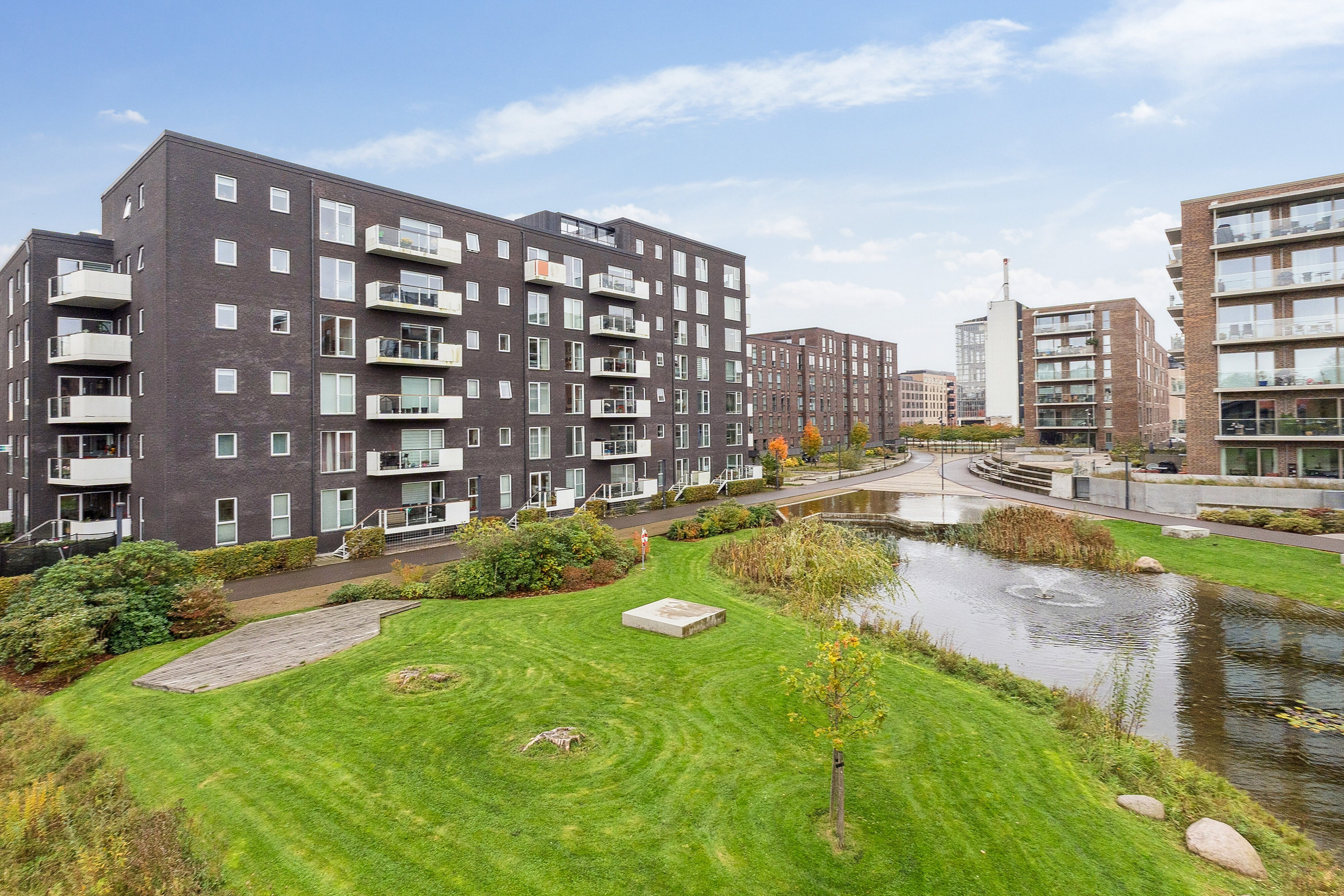 Fremhævet facade billede i fuldskærmstilstand. Billede af Kaffevej 29, 3. th., 2610 Rødovre