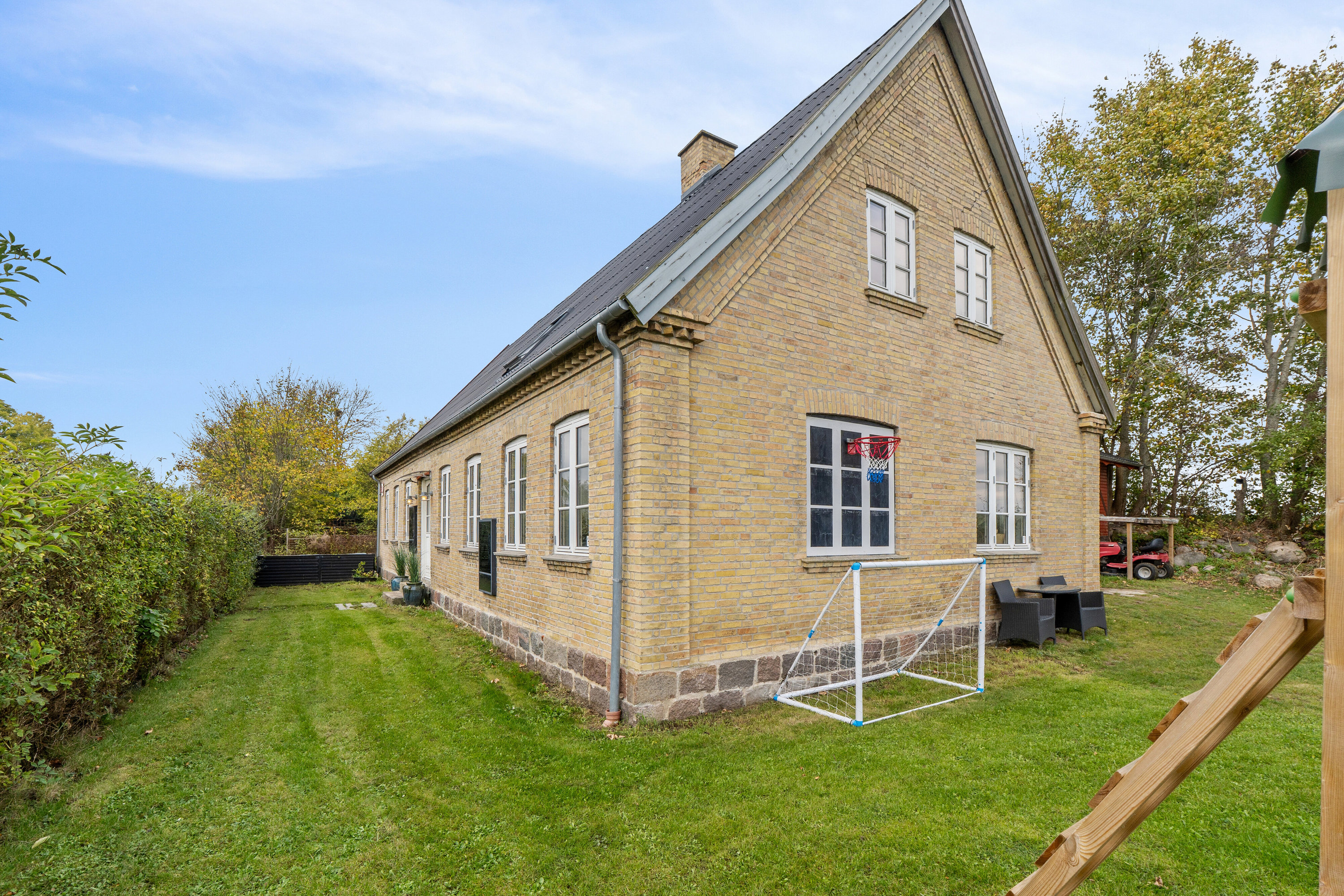 Miniaturebillede 1: set fra haven. Billede af Værslev Bygade 9B, Værslev, 4400 Kalundborg