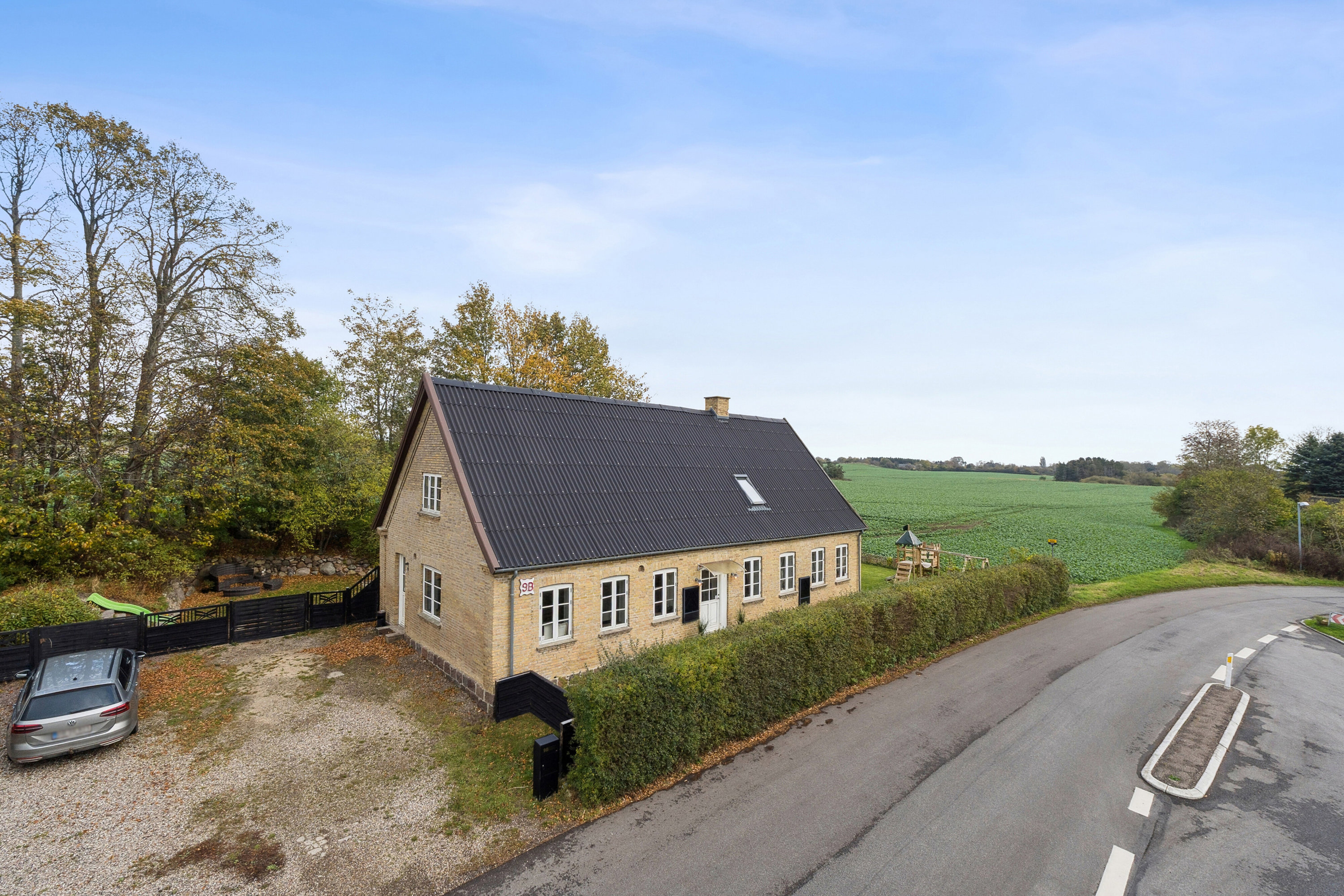 Fremhævet set fra vejen billede i fuldskærmstilstand. Billede af Værslev Bygade 9B, Værslev, 4400 Kalundborg