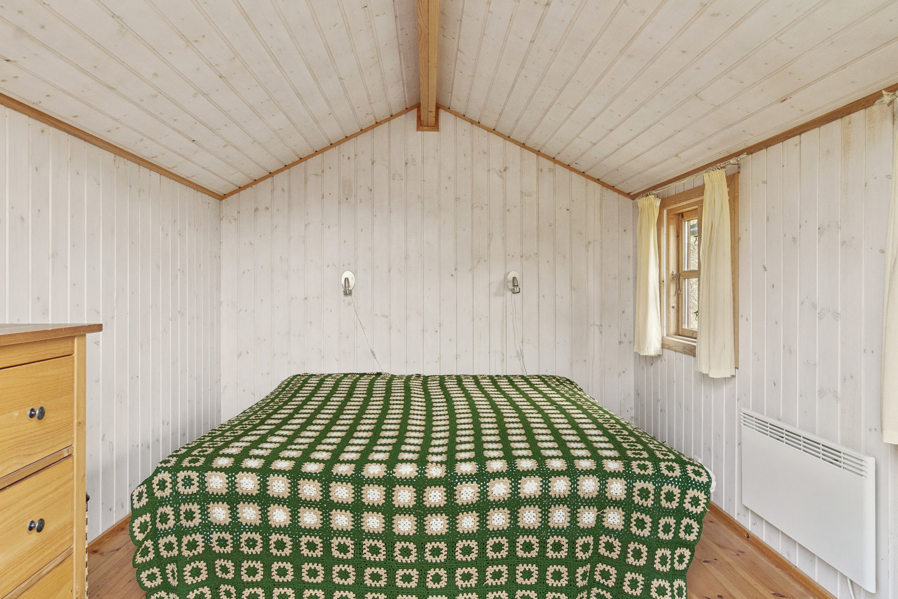 Fremhævet soveværelse billede i fuldskærmstilstand. Billede af Gudmindrup Strandvej 98, Gudmindrup Lyng, 4573 Højby