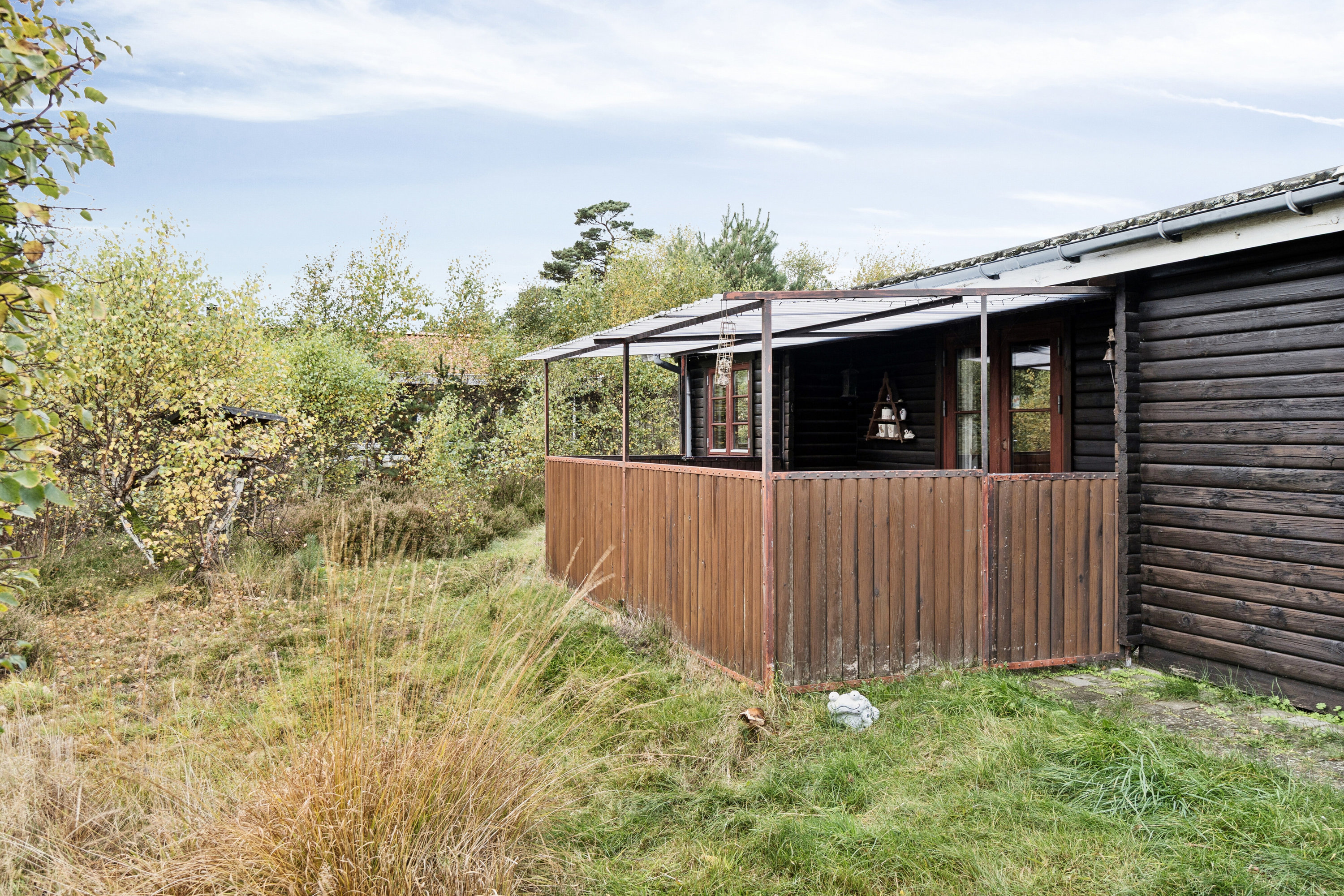 Fremhævet set fra haven billede i fuldskærmstilstand. Billede af Gudmindrup Strandvej 98, Gudmindrup Lyng, 4573 Højby