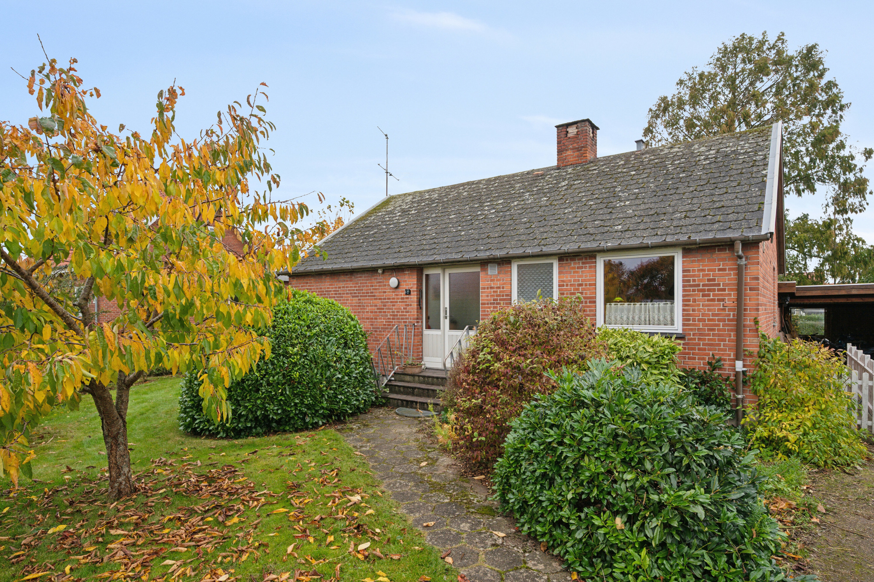 Villa: Set fra haven på Snerlevej 18, 4000 Roskilde