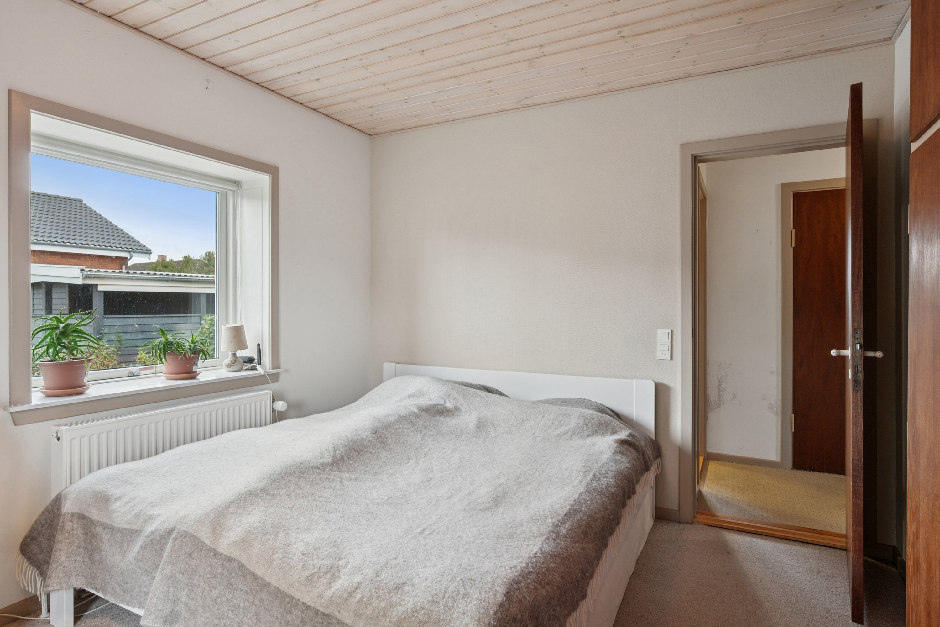 Fremhævet soveværelse billede i fuldskærmstilstand. Billede af Snerlevej 18, 4000 Roskilde