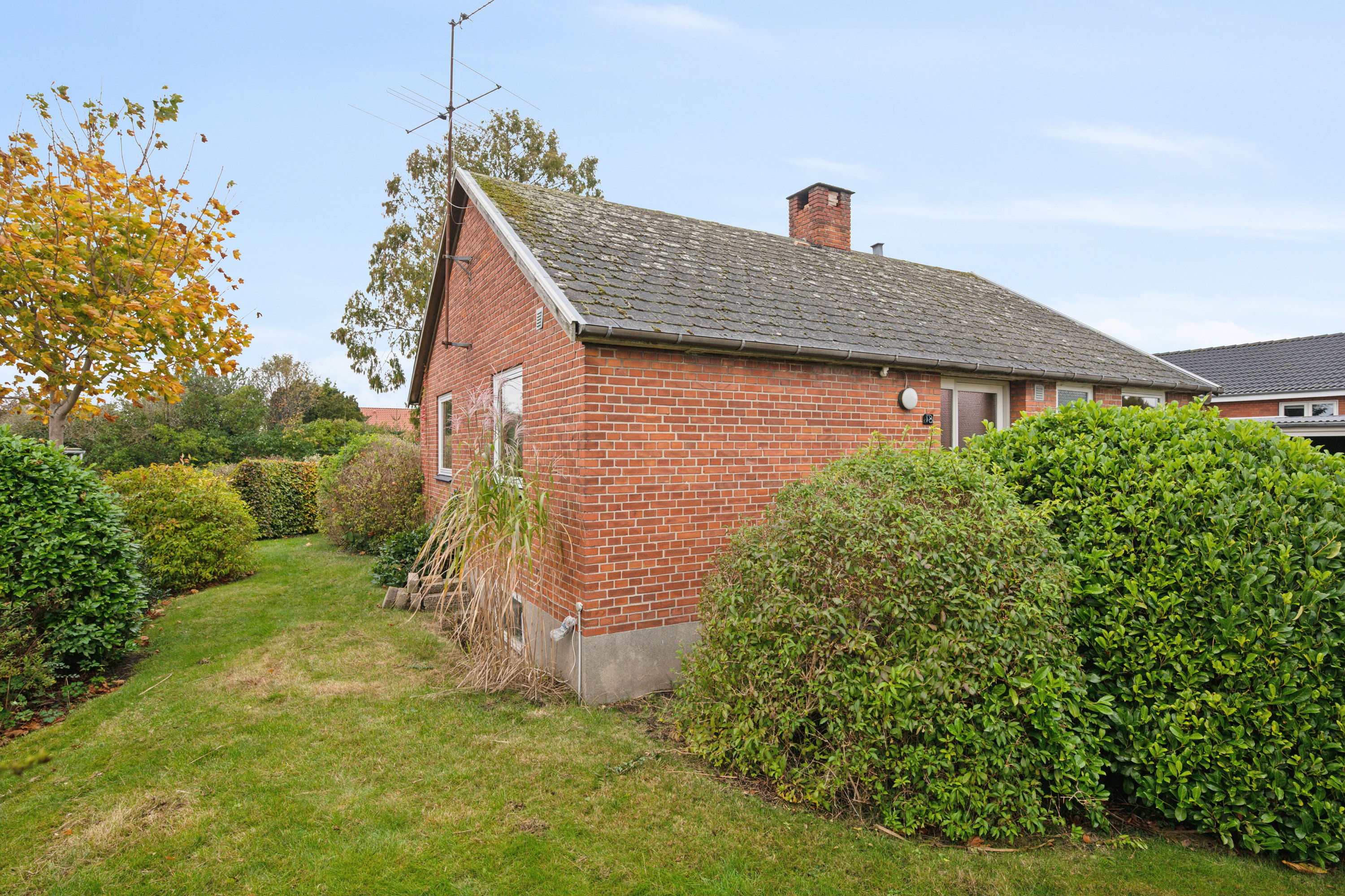 Fremhævet set fra haven billede i fuldskærmstilstand. Billede af Snerlevej 18, 4000 Roskilde