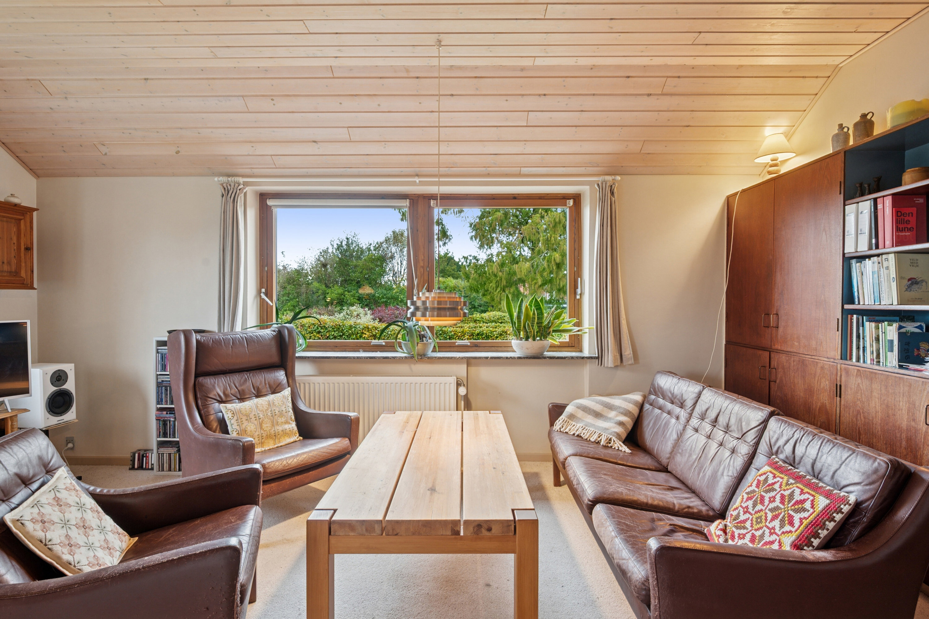 Fremhævet stue billede i fuldskærmstilstand. Billede af Snerlevej 18, 4000 Roskilde