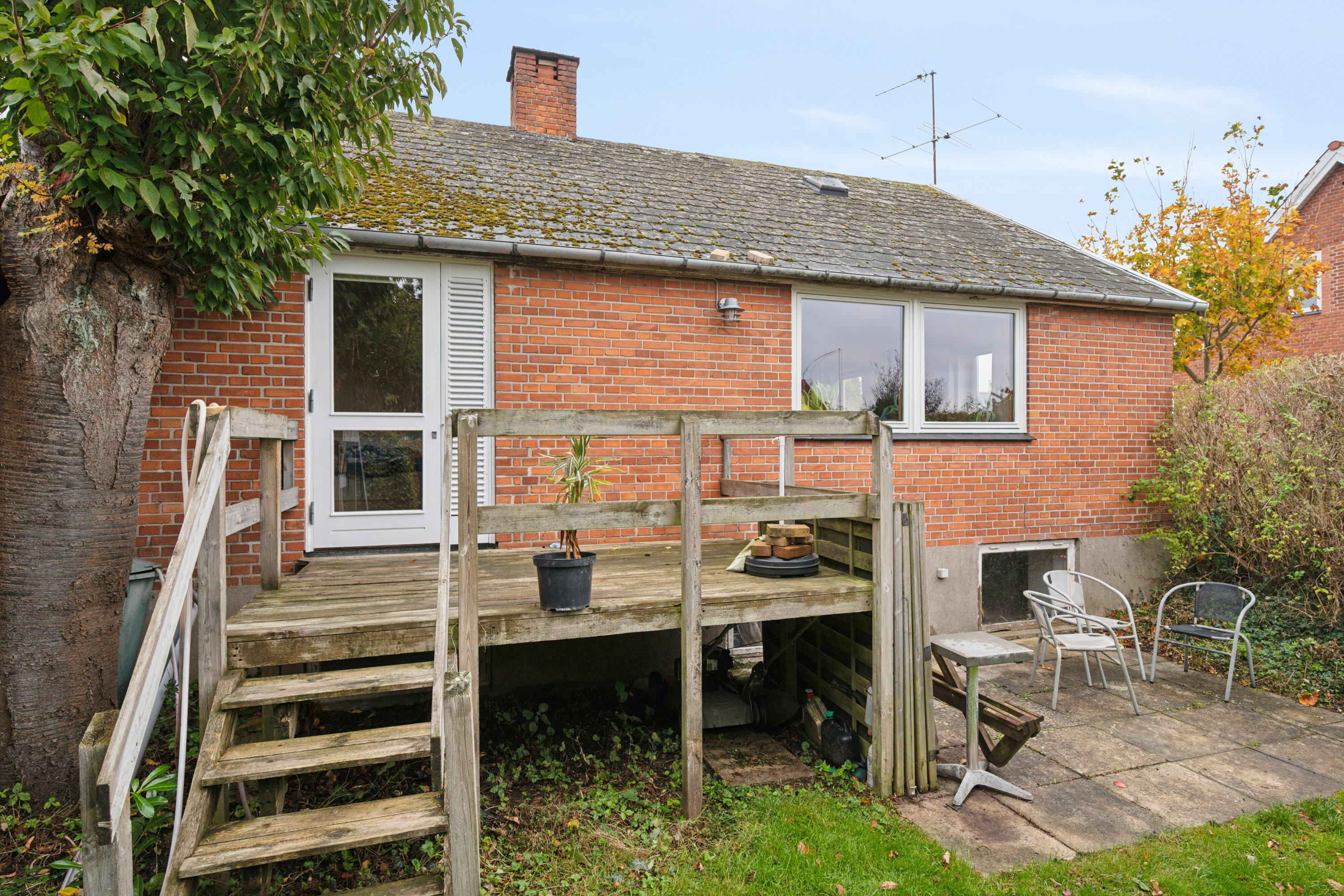 Fremhævet udendørs billede i fuldskærmstilstand. Billede af Snerlevej 18, 4000 Roskilde