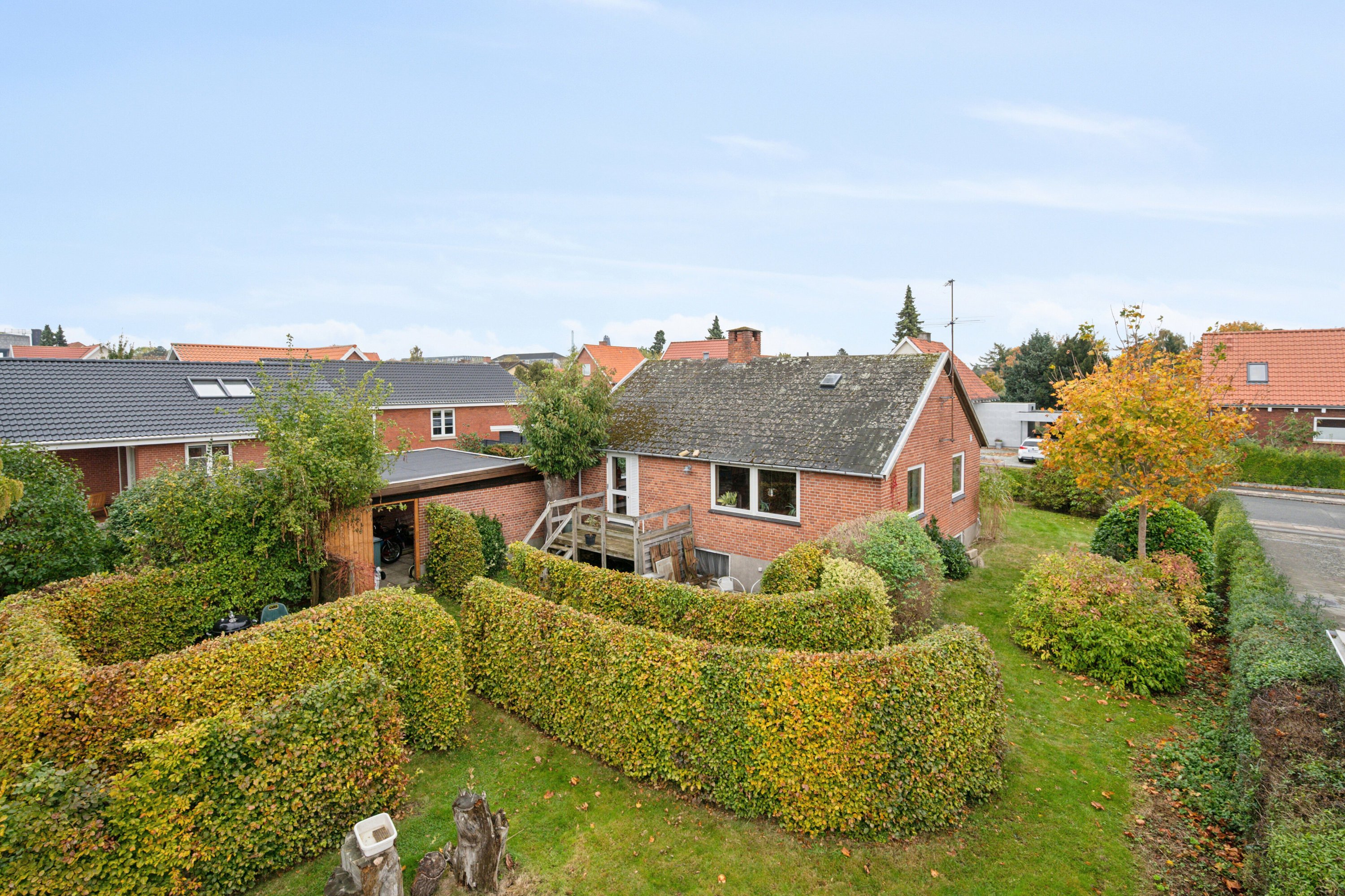 Miniaturebillede 1: set fra haven. Billede af Snerlevej 18, 4000 Roskilde