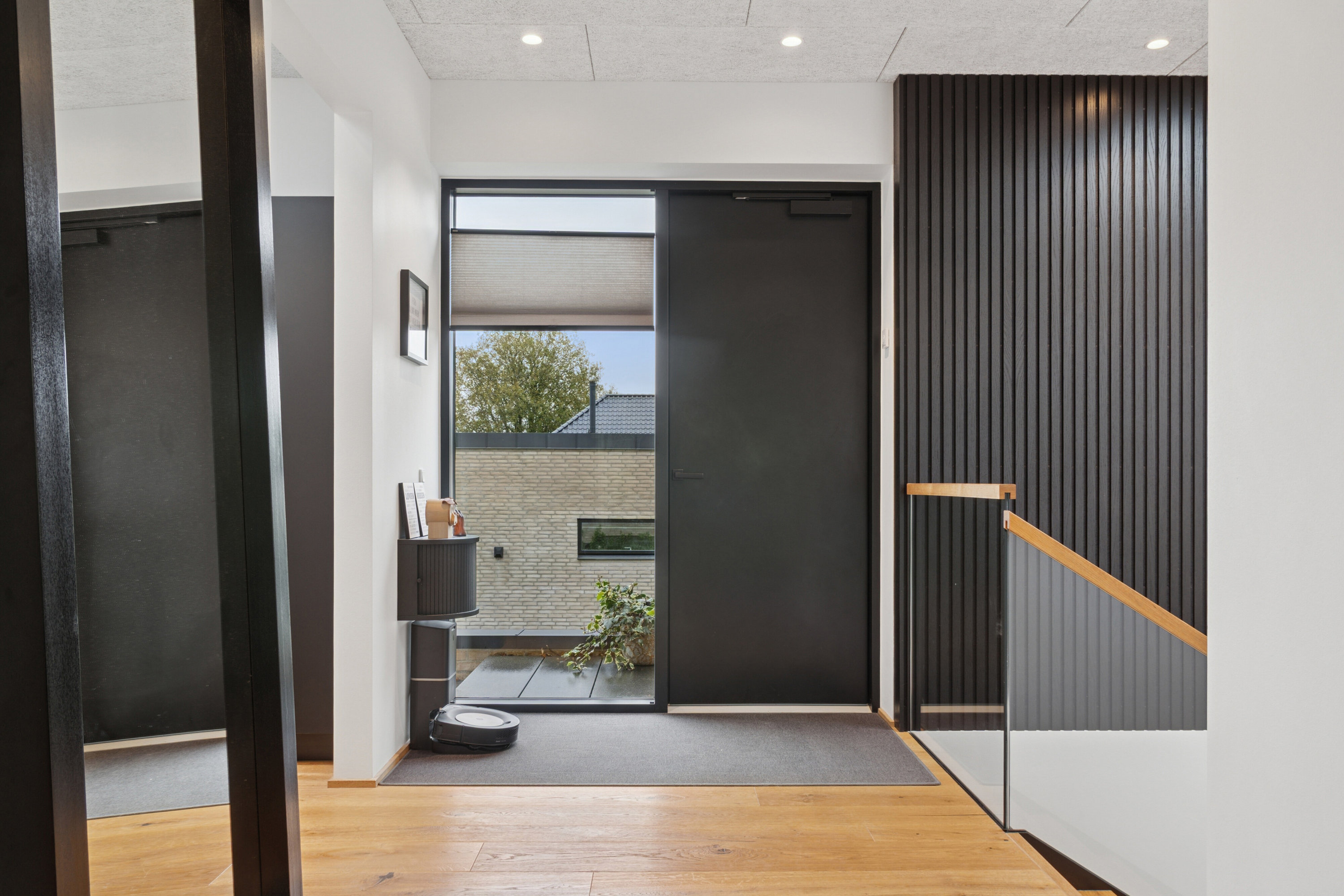 Fremhævet entré billede i fuldskærmstilstand. Billede af Jyllands Allé 111B, 8270 Højbjerg