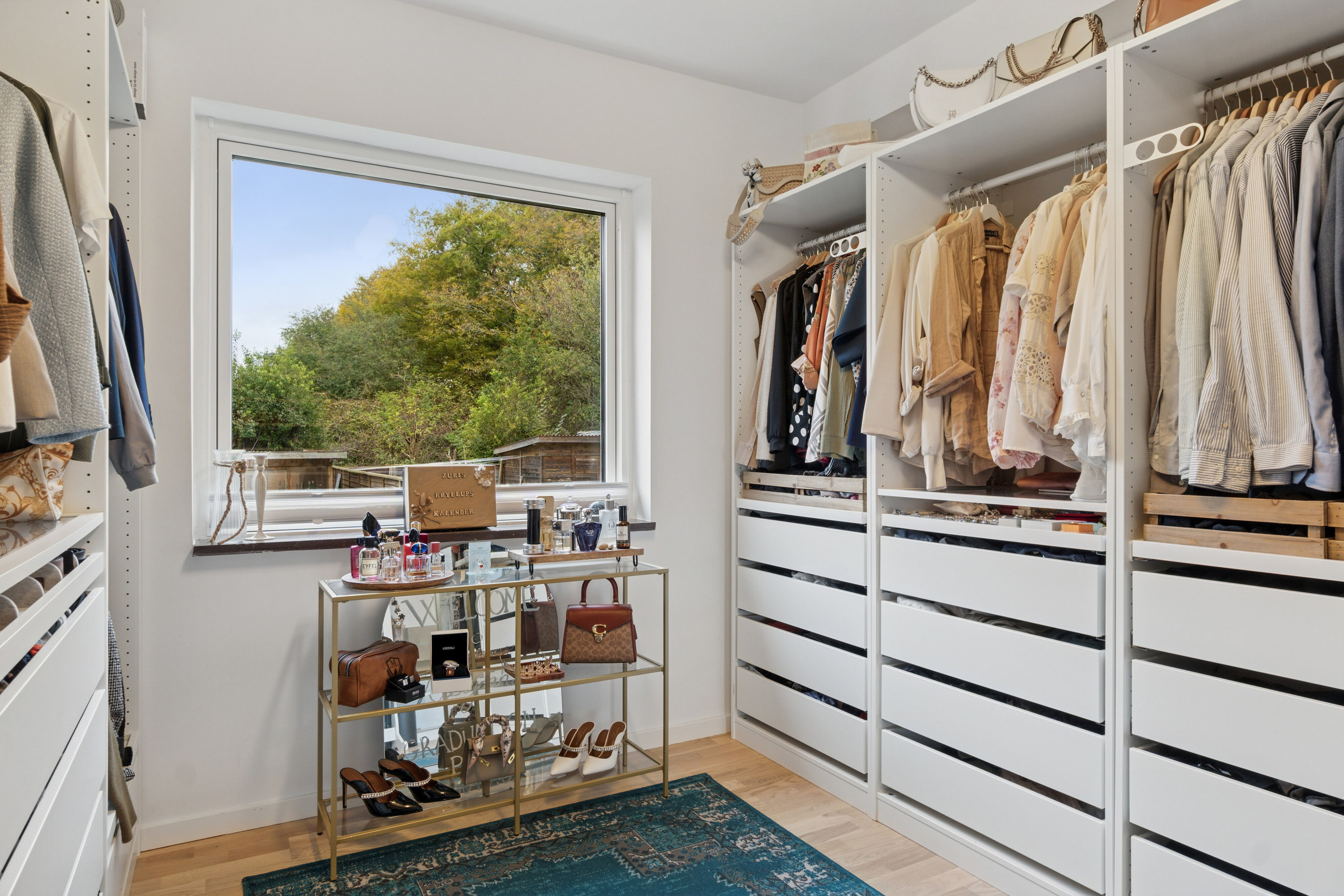 Fremhævet værelse billede i fuldskærmstilstand. Billede af Bibliotekvej 30, 2650 Hvidovre