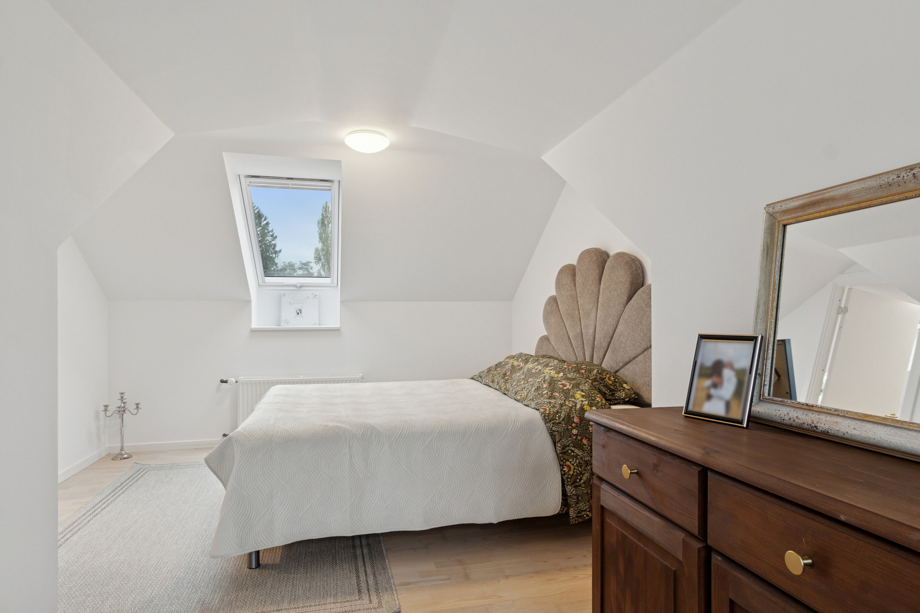 Fremhævet soveværelse billede i fuldskærmstilstand. Billede af Bibliotekvej 30, 2650 Hvidovre