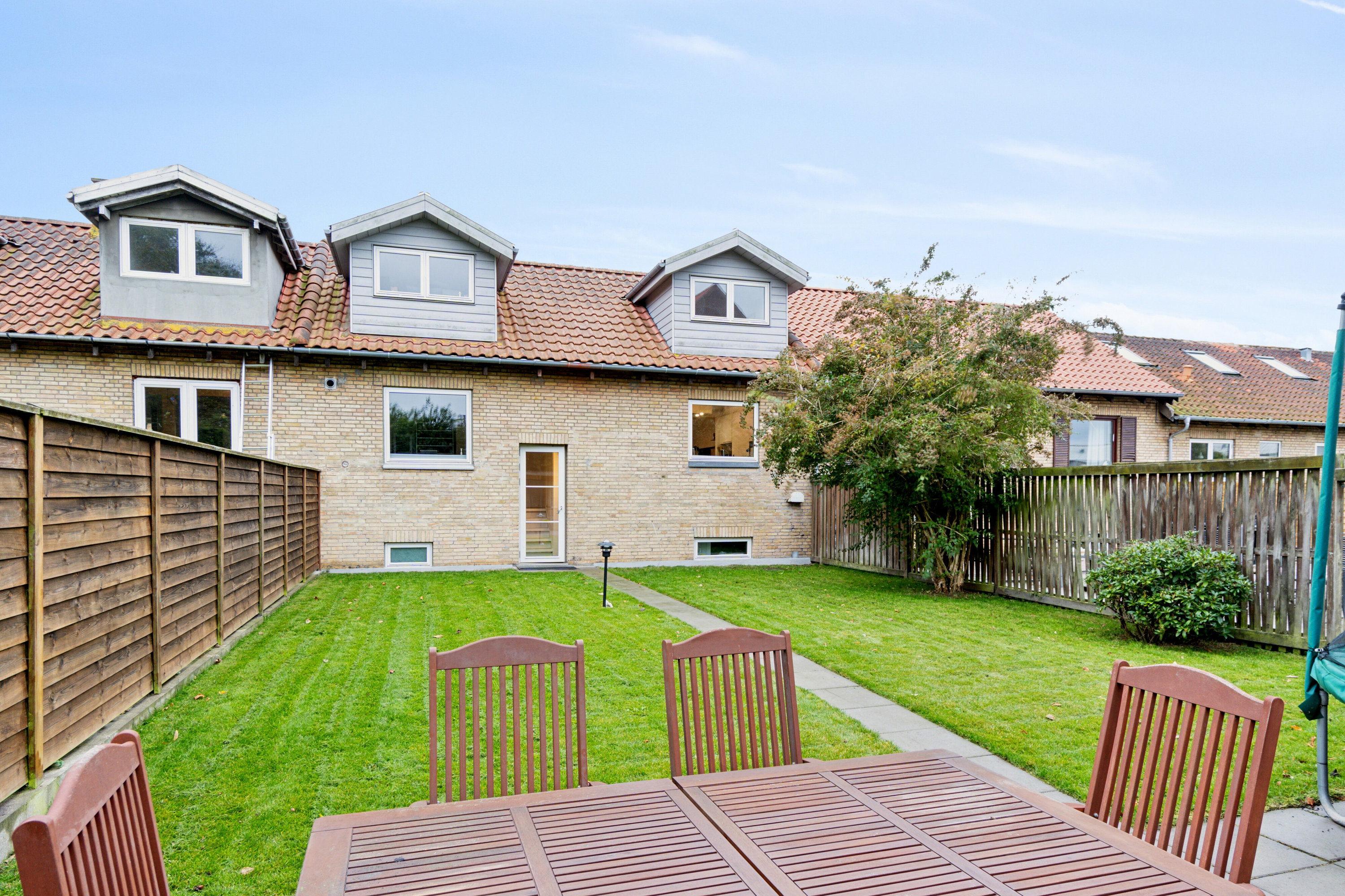 Fremhævet udendørs billede i fuldskærmstilstand. Billede af Bibliotekvej 30, 2650 Hvidovre