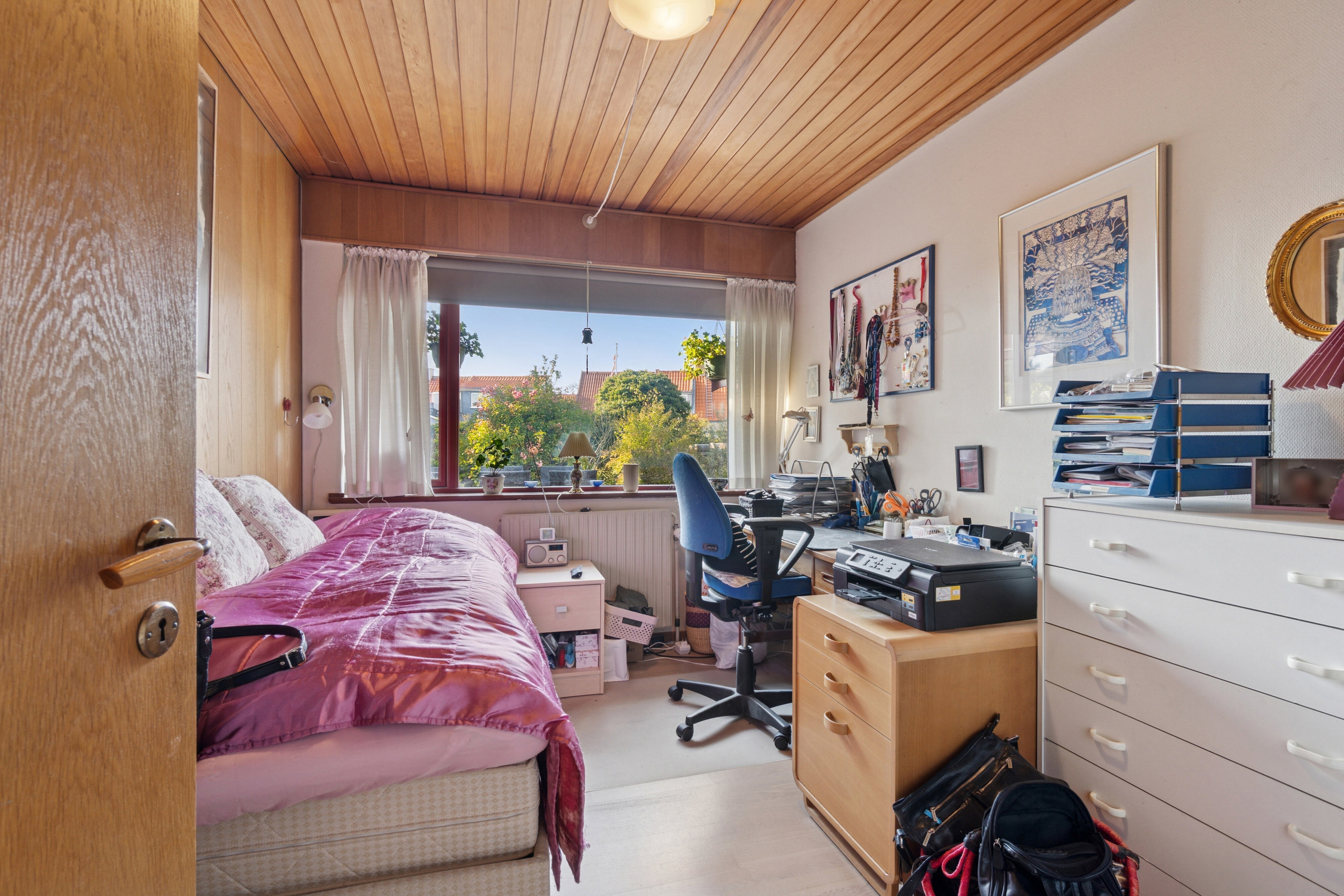 Fremhævet soveværelse billede i fuldskærmstilstand. Billede af Pingels Alle 72, Rønne, 3700 Rønne