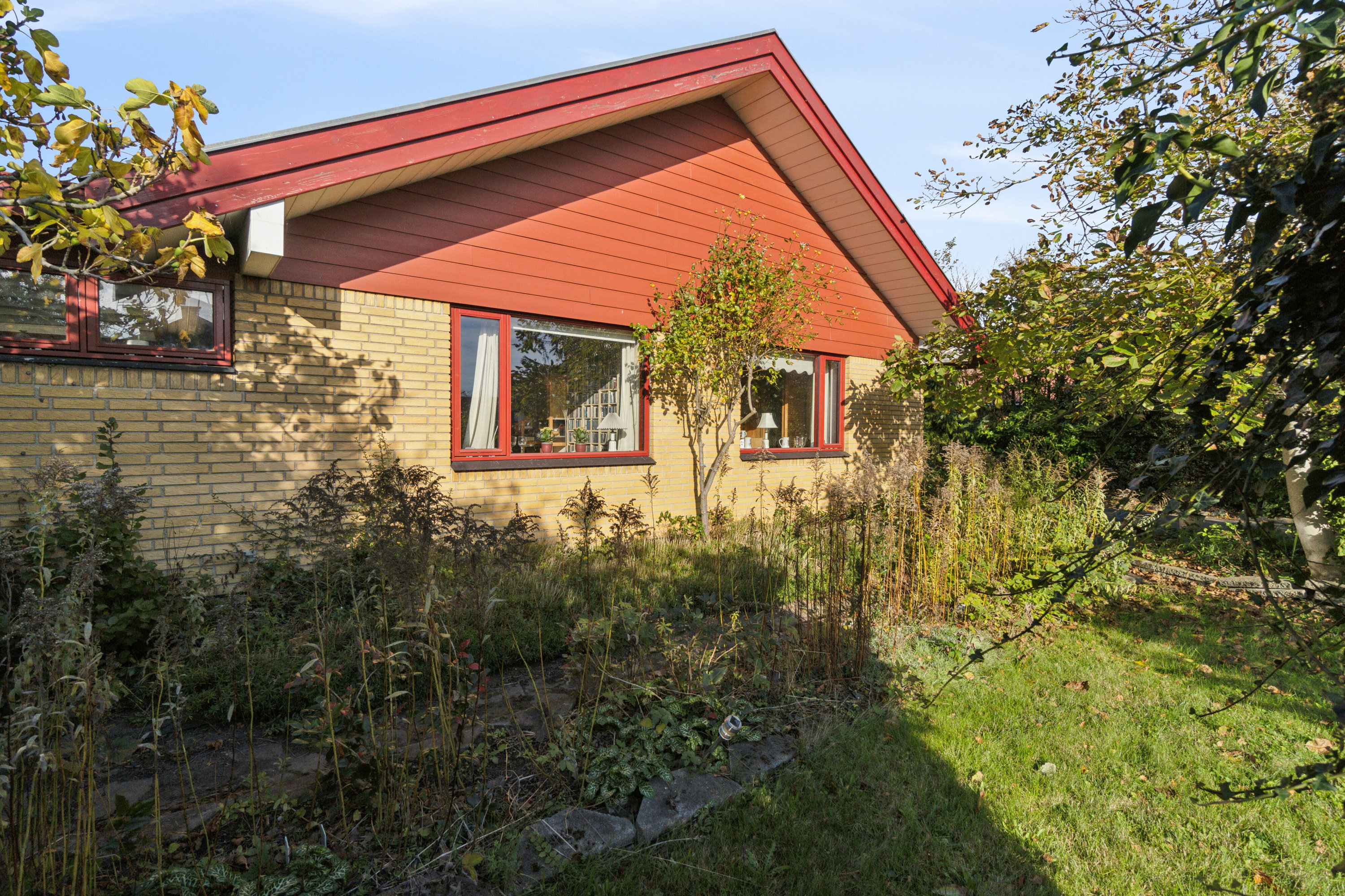 Fremhævet udendørs billede i fuldskærmstilstand. Billede af Pingels Alle 72, Rønne, 3700 Rønne