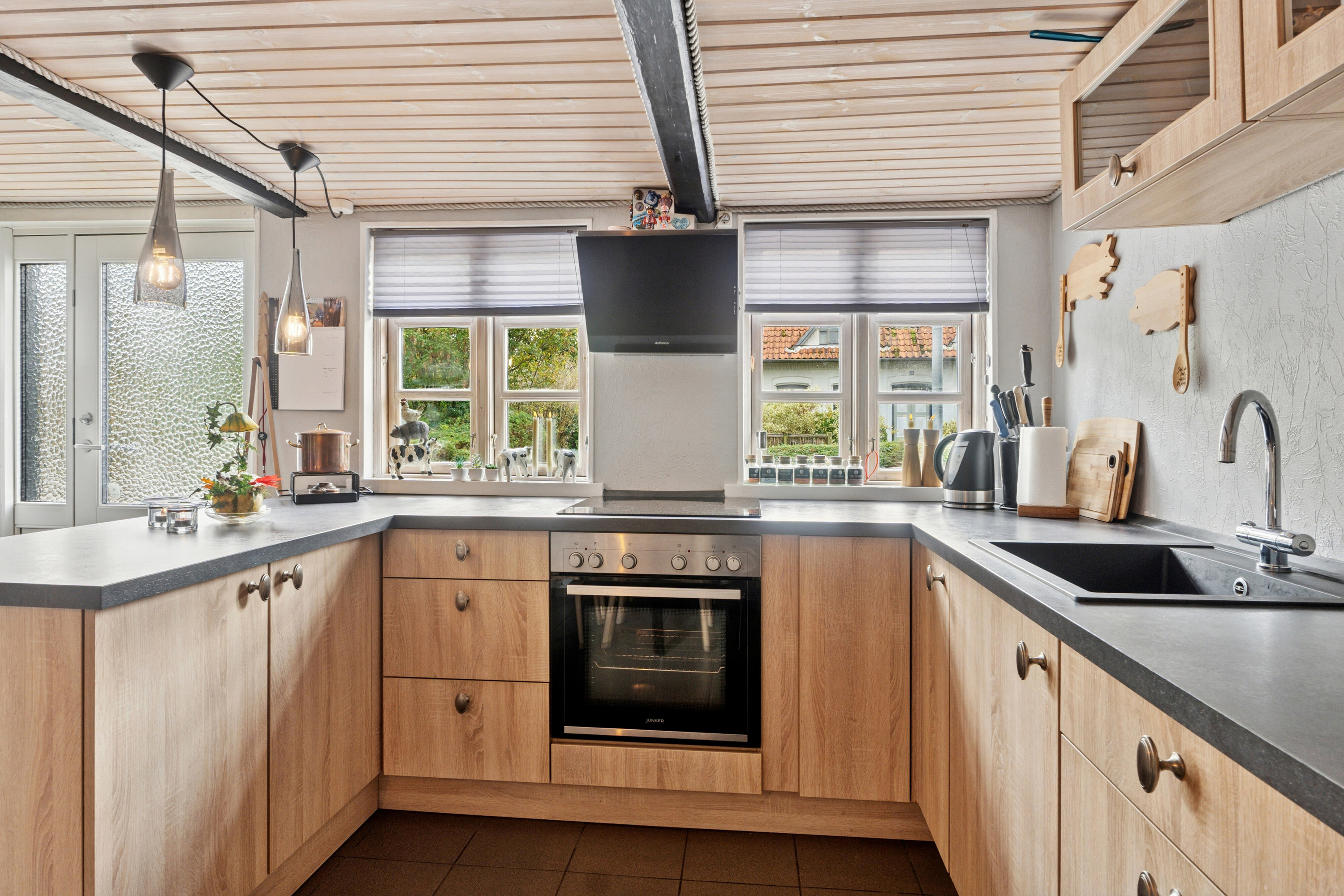 Fremhævet køkken billede i fuldskærmstilstand. Billede af Havnevej 53, 4230 Skælskør