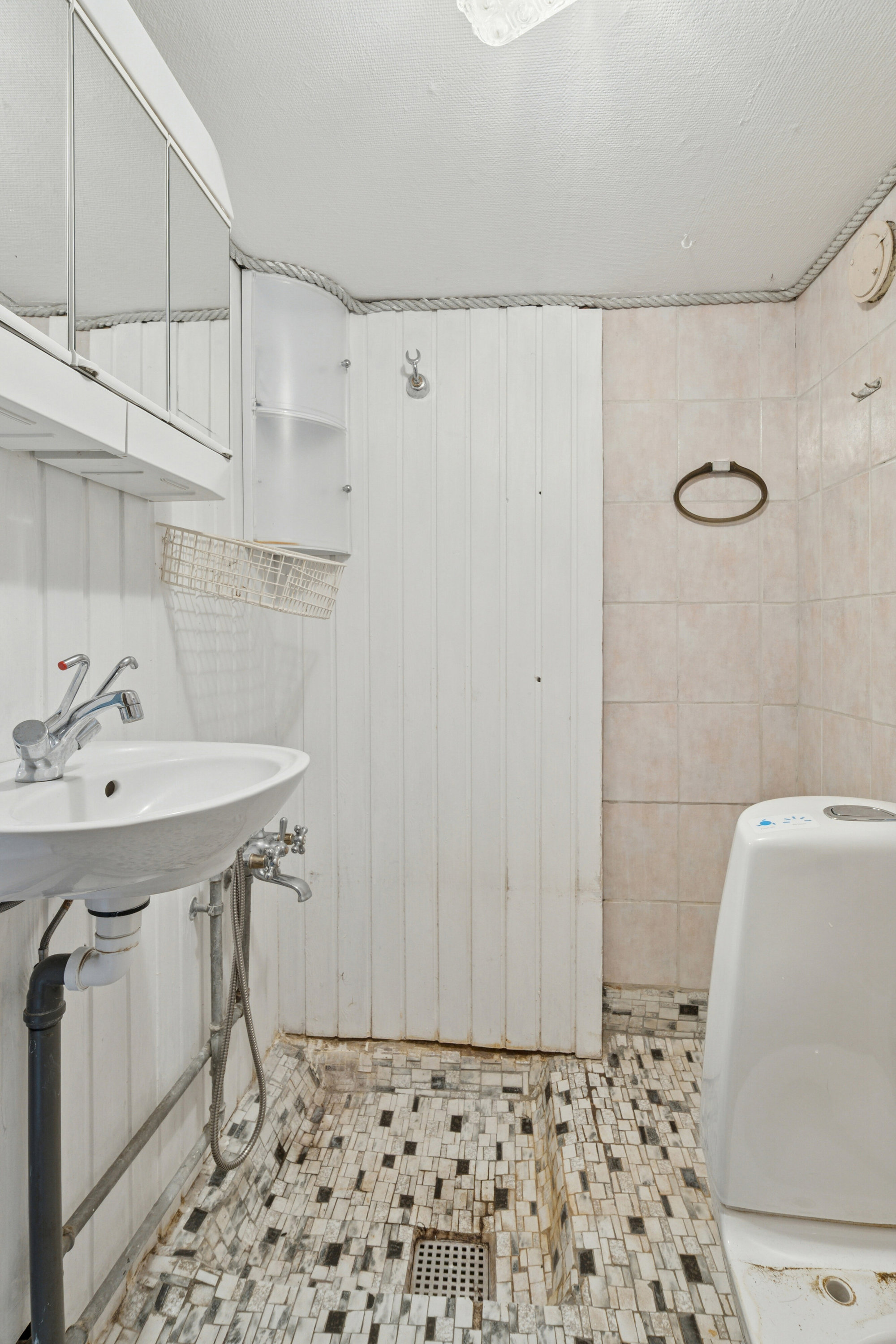 Fremhævet badeværelse billede i fuldskærmstilstand. Billede af Sneslevvej 39, Sneslev, 4250 Fuglebjerg