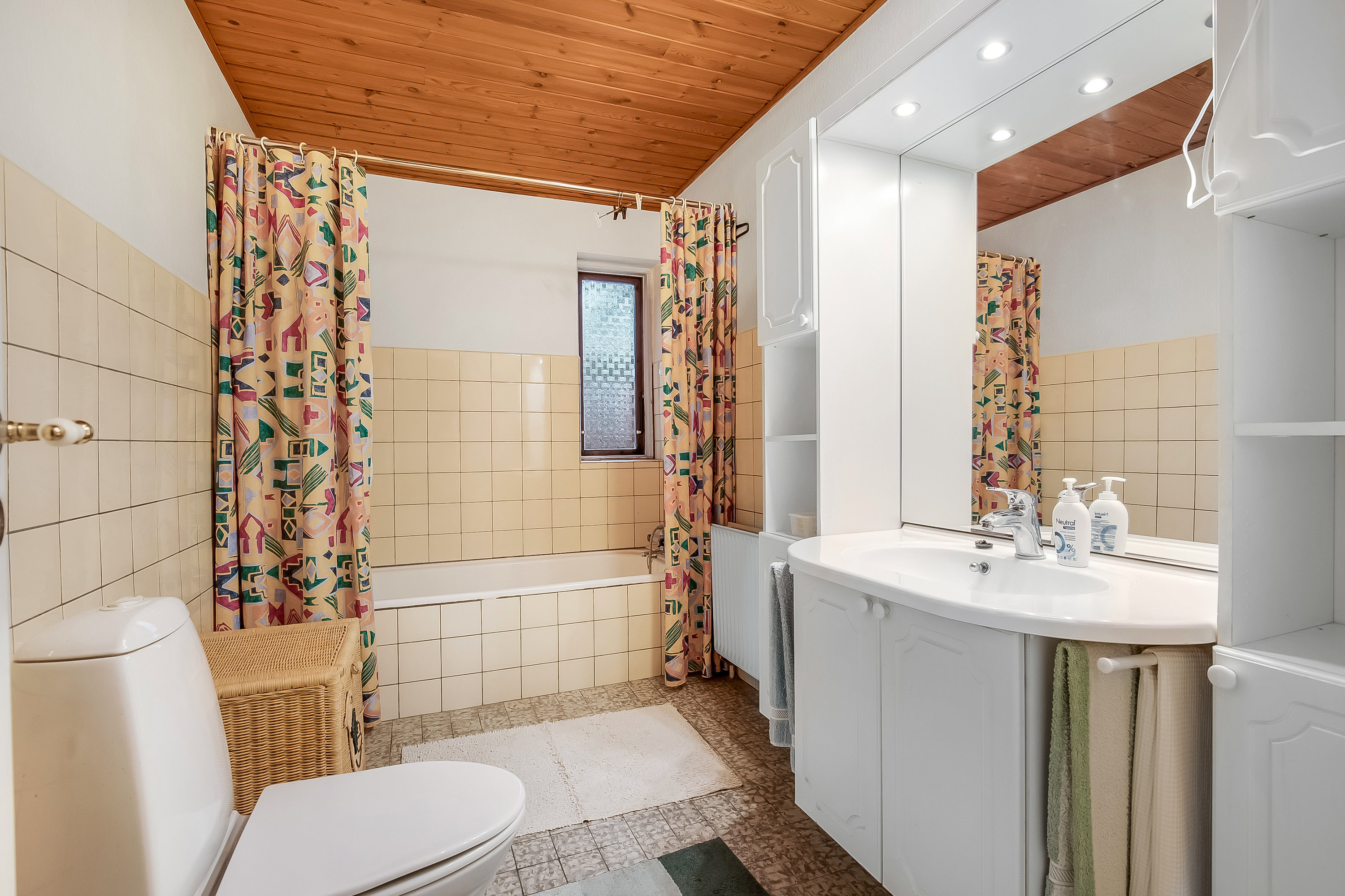 Fremhævet badeværelse billede i fuldskærmstilstand. Billede af Donsvej 29, Vester Nebel, 6040 Egtved