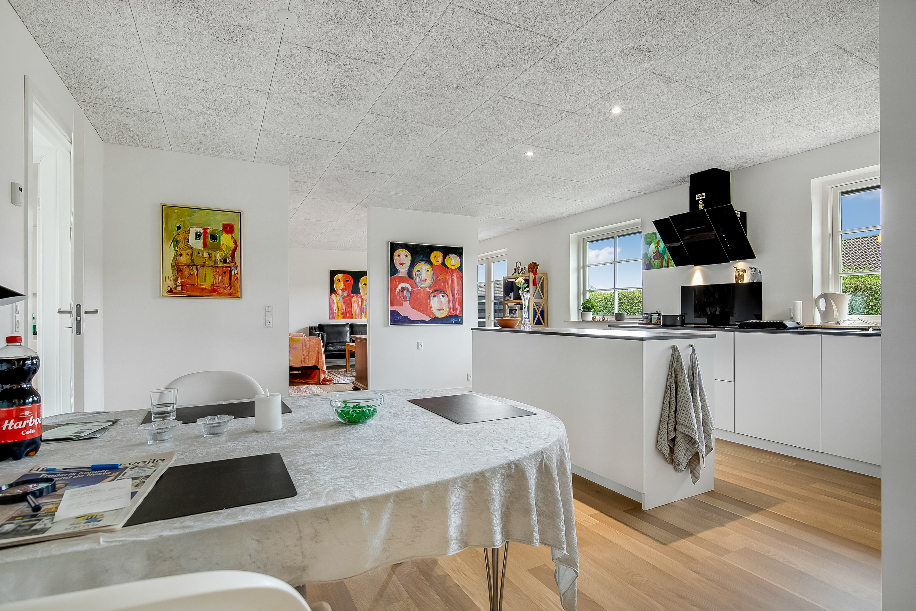 Fremhævet køkken alrum billede i fuldskærmstilstand. Billede af Prangerager 84, Bredballe, 7120 Vejle Øst