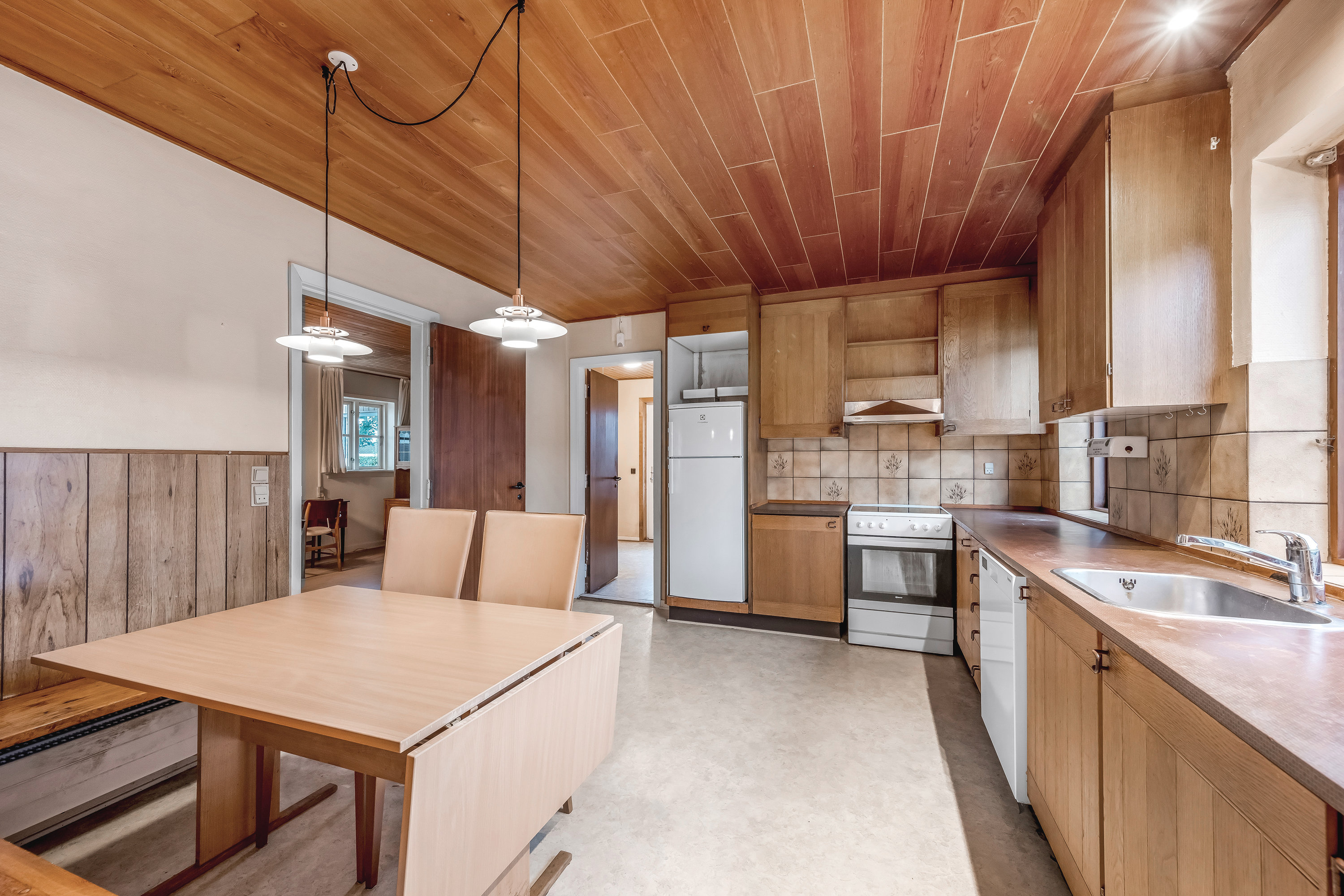 Fremhævet køkken billede i fuldskærmstilstand. Billede af Tjørnevej 17, 6880 Tarm