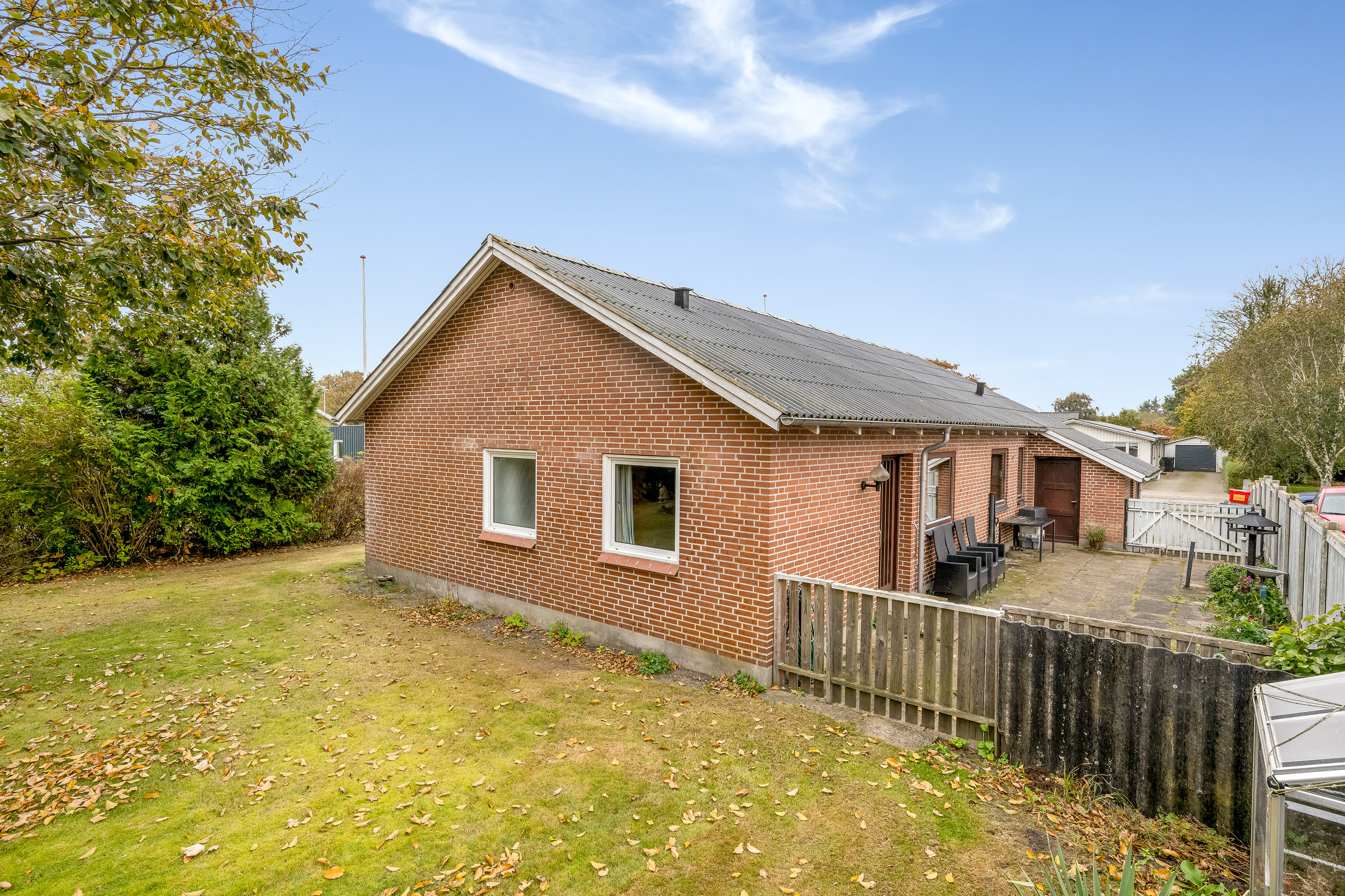 Fremhævet facade billede i fuldskærmstilstand. Billede af Tjørnevej 17, 6880 Tarm