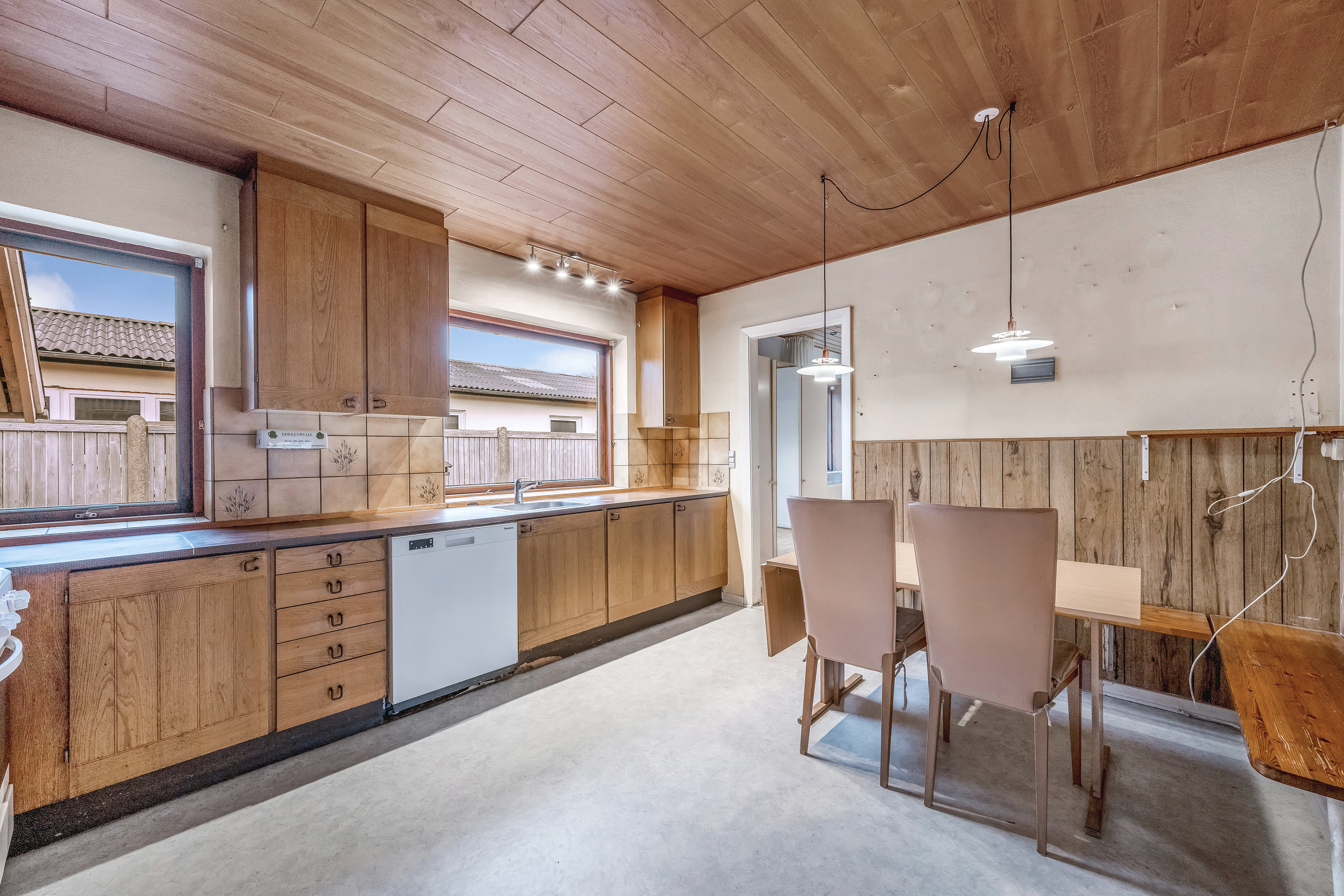 Fremhævet køkken billede i fuldskærmstilstand. Billede af Tjørnevej 17, 6880 Tarm