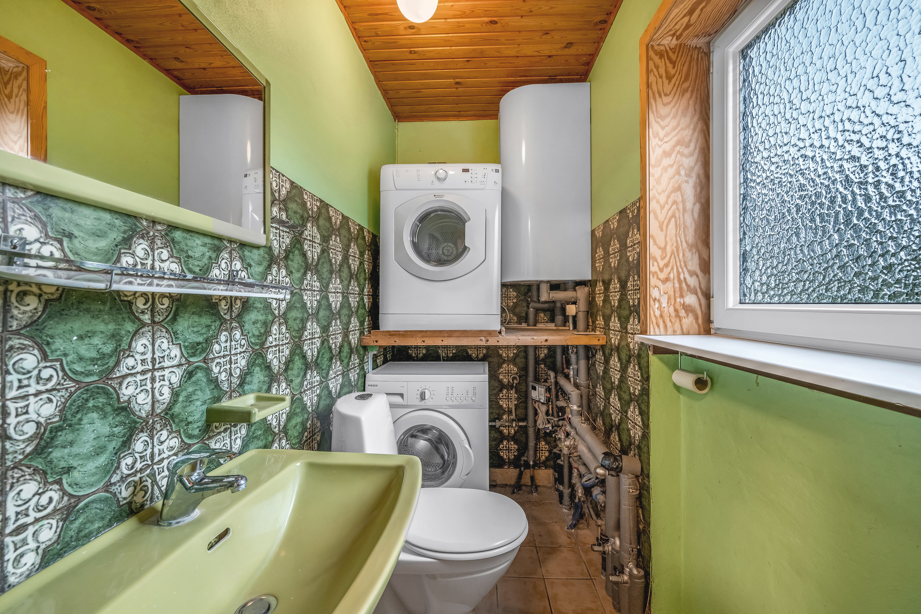 Fremhævet toilet  billede i fuldskærmstilstand. Billede af Tjørnevej 17, 6880 Tarm